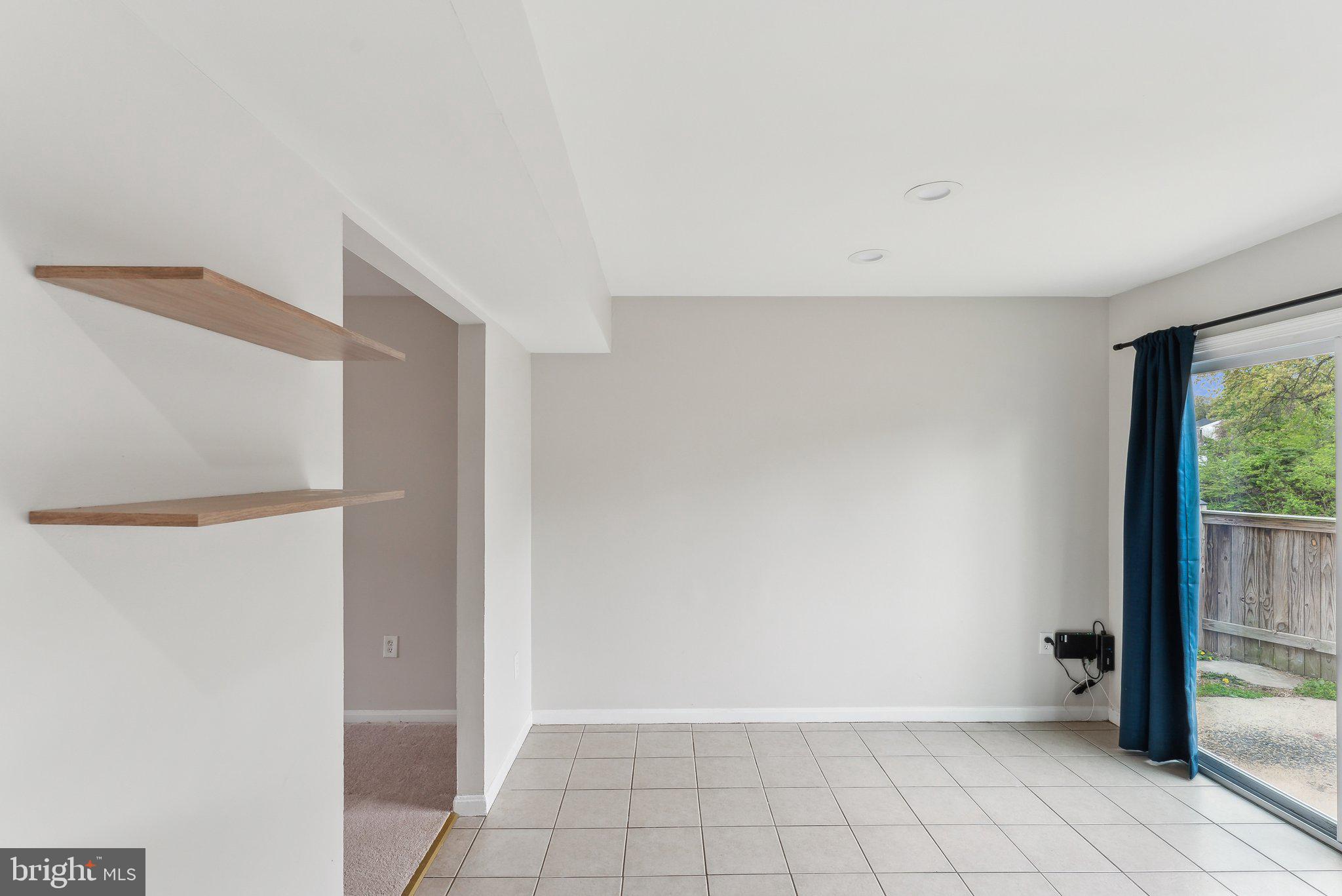 BEVERLY PARK - Residential Lease