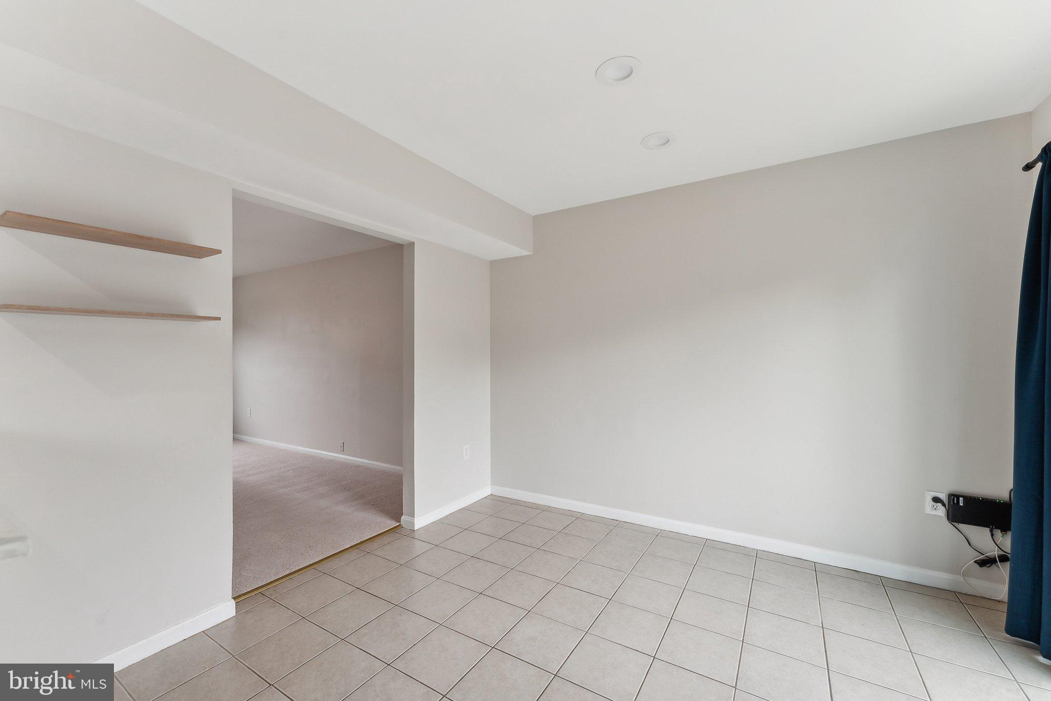 BEVERLY PARK - Residential Lease