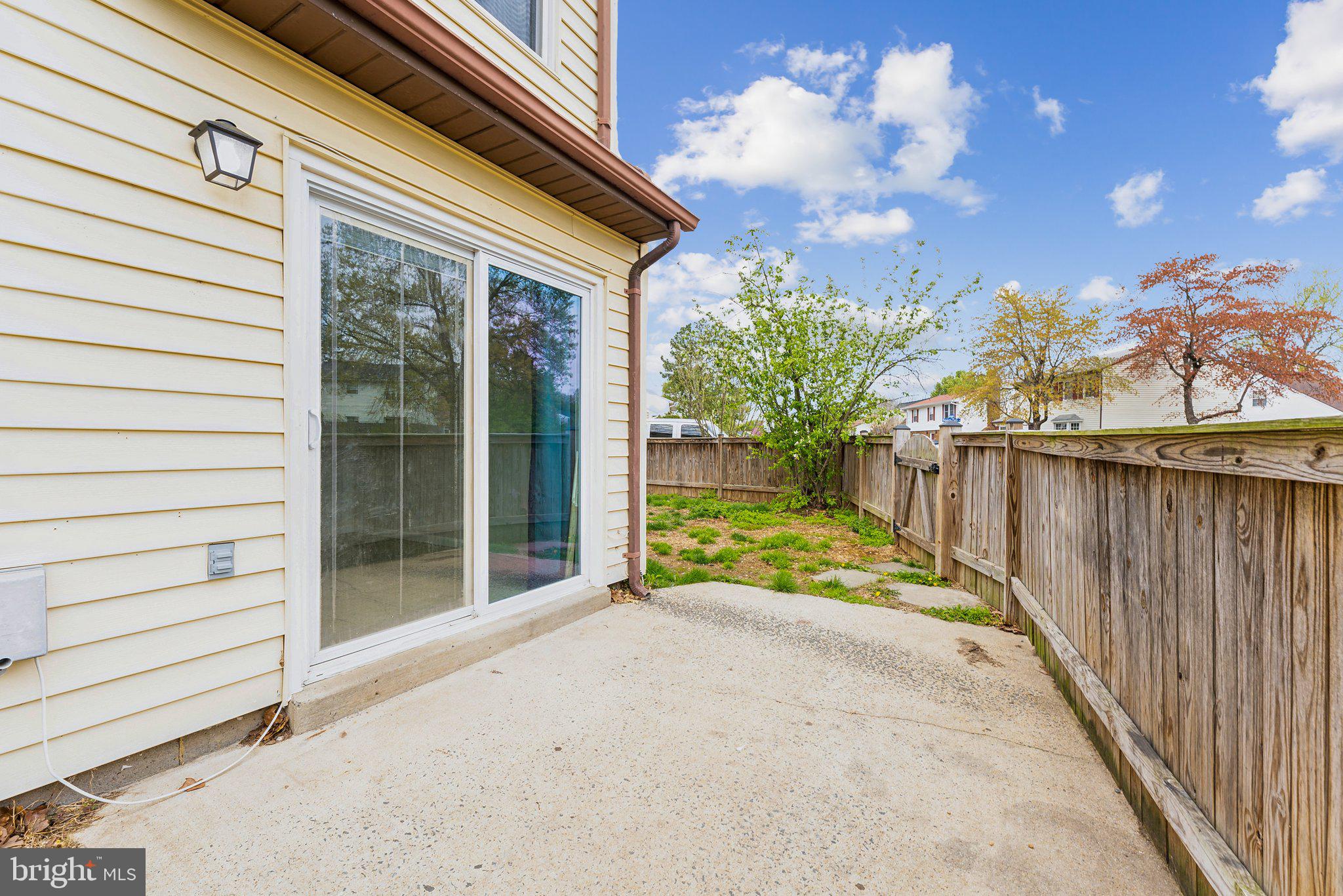 BEVERLY PARK - Residential Lease