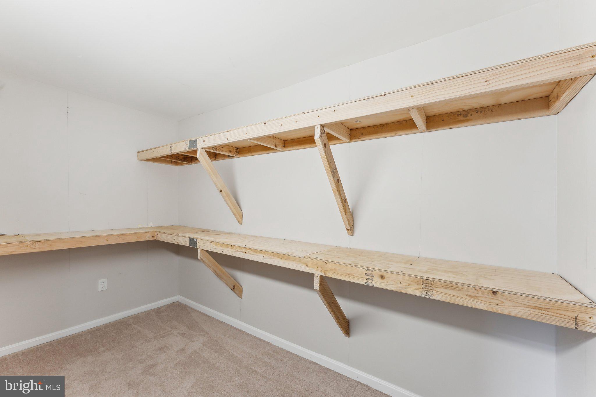 BEVERLY PARK - Residential Lease