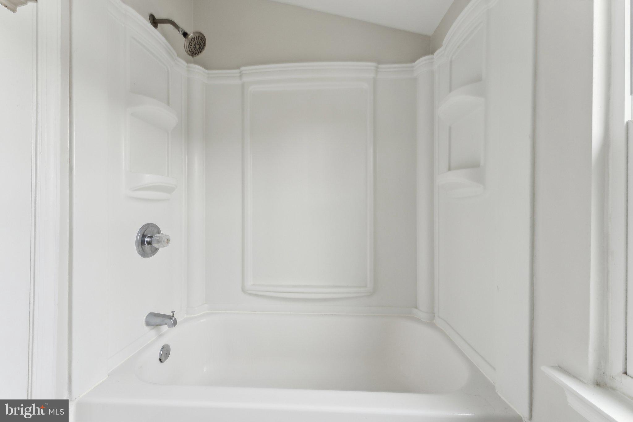 BEVERLY PARK - Residential Lease