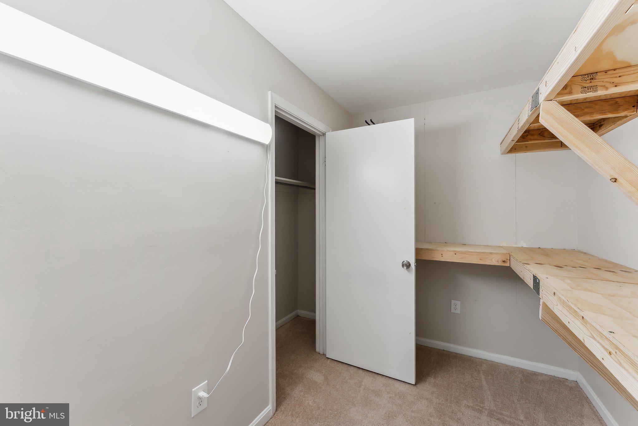 BEVERLY PARK - Residential Lease