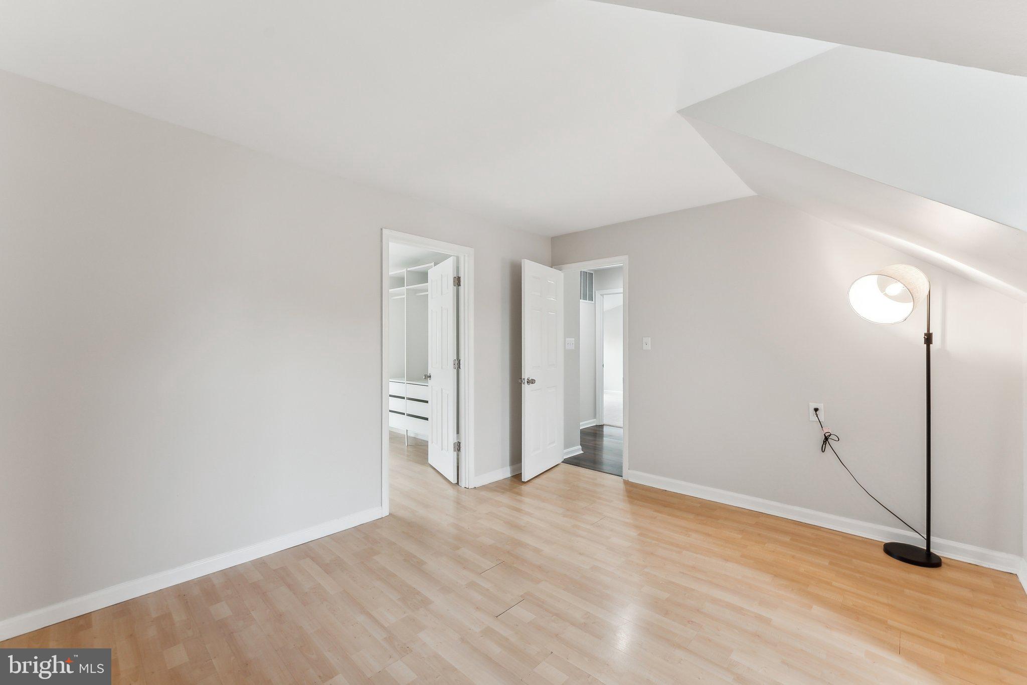 BEVERLY PARK - Residential Lease