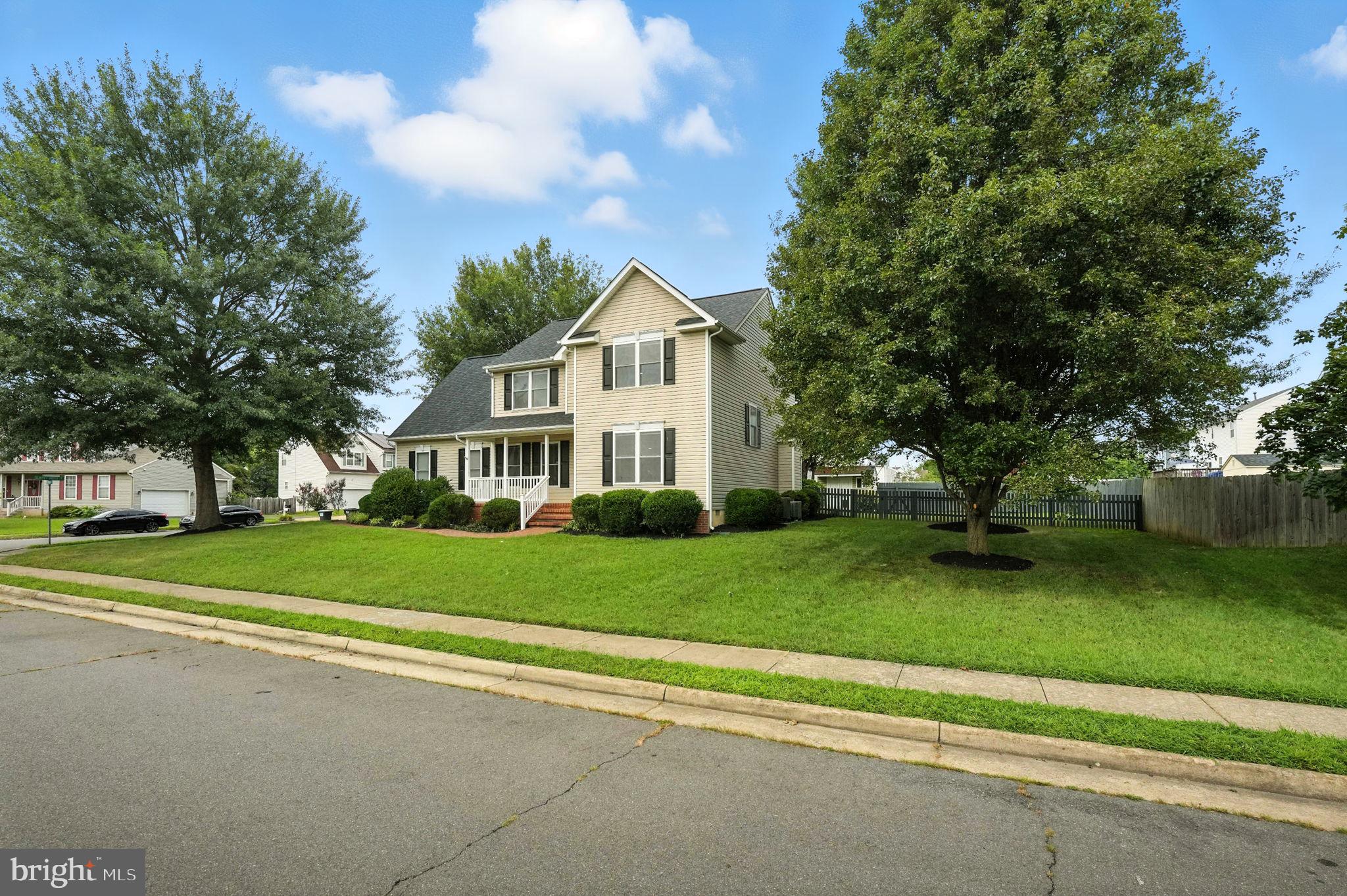 2 SUNSET RIDGE LANE