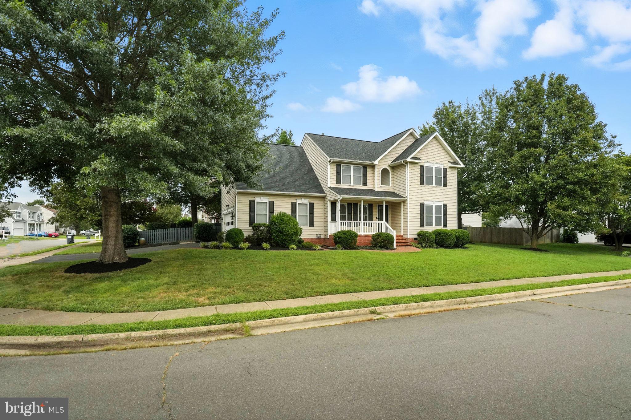 2 SUNSET RIDGE LANE