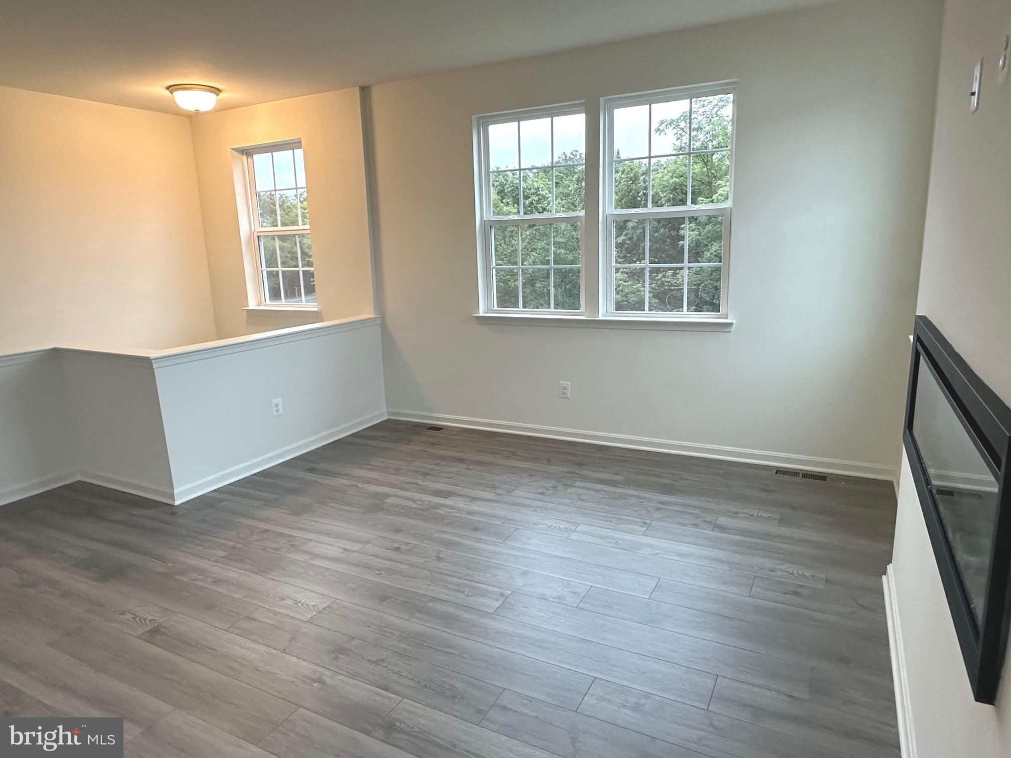 SOUTH HILLS - Residential