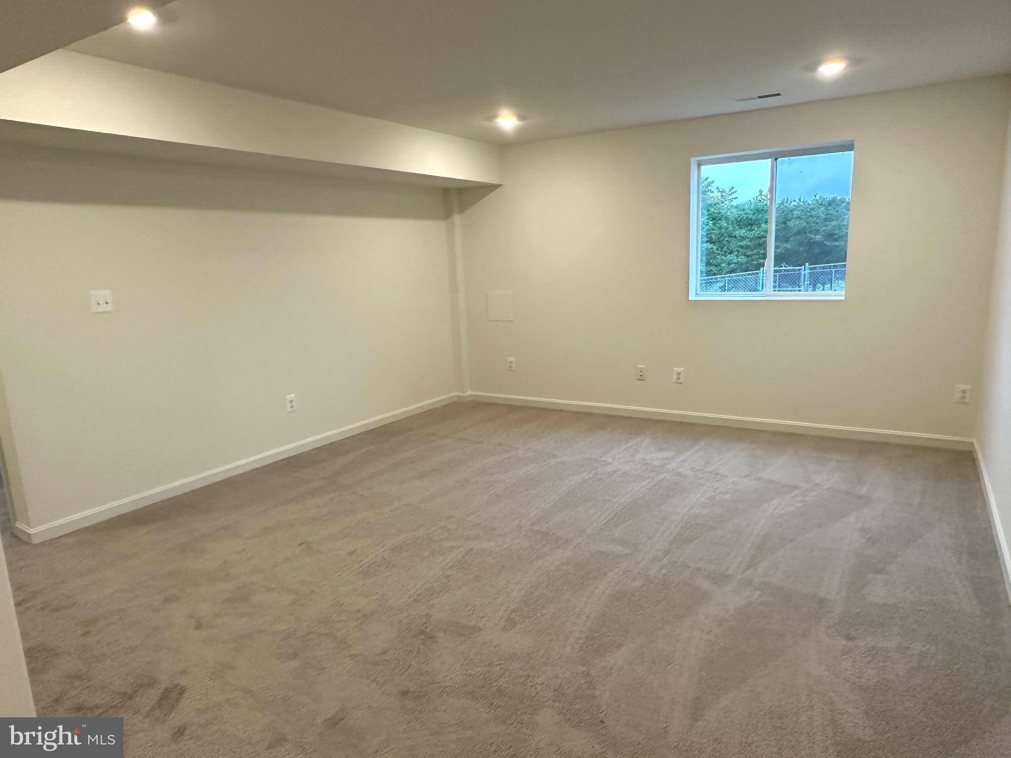 SOUTH HILLS - Residential