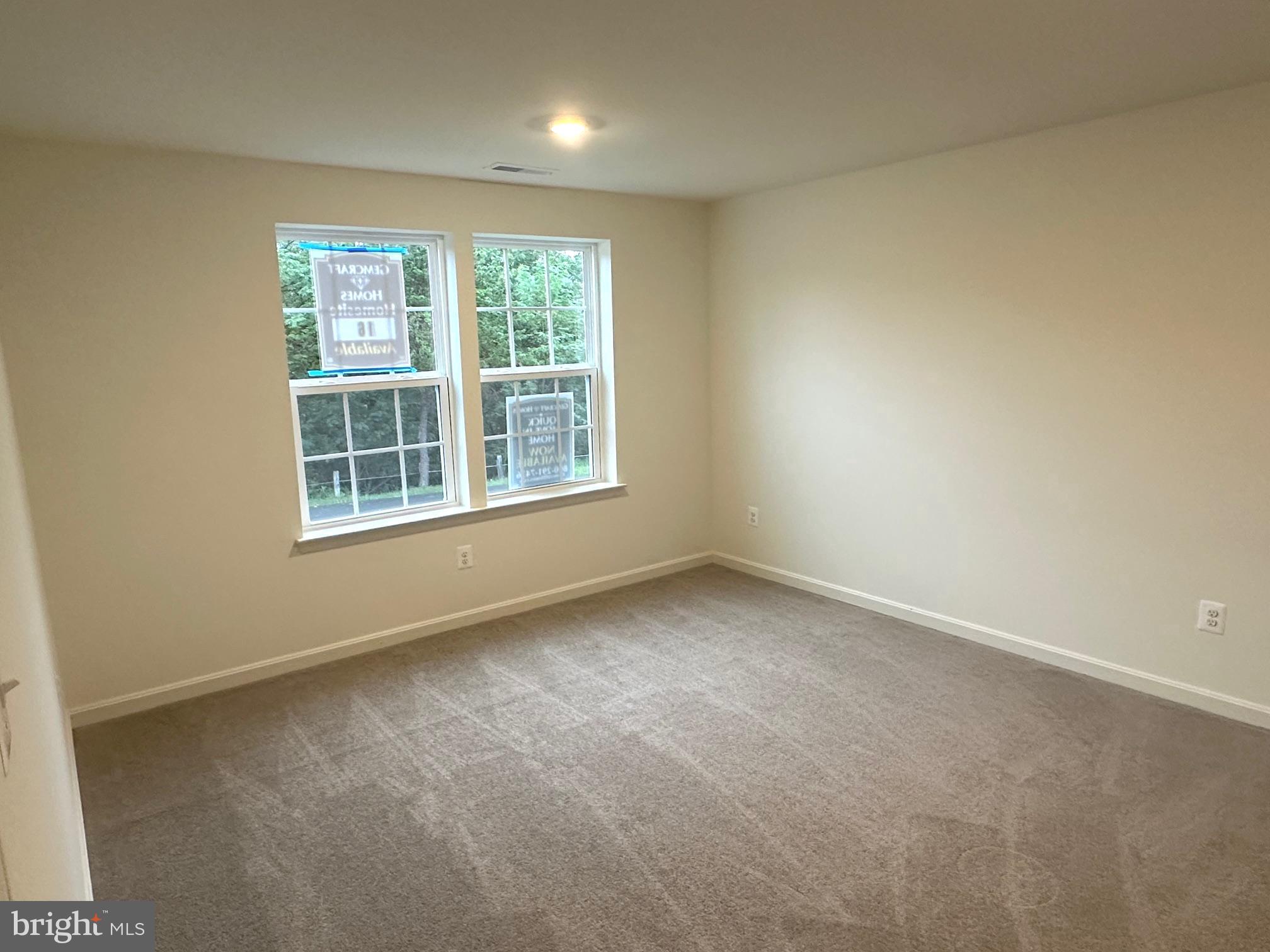 SOUTH HILLS - Residential