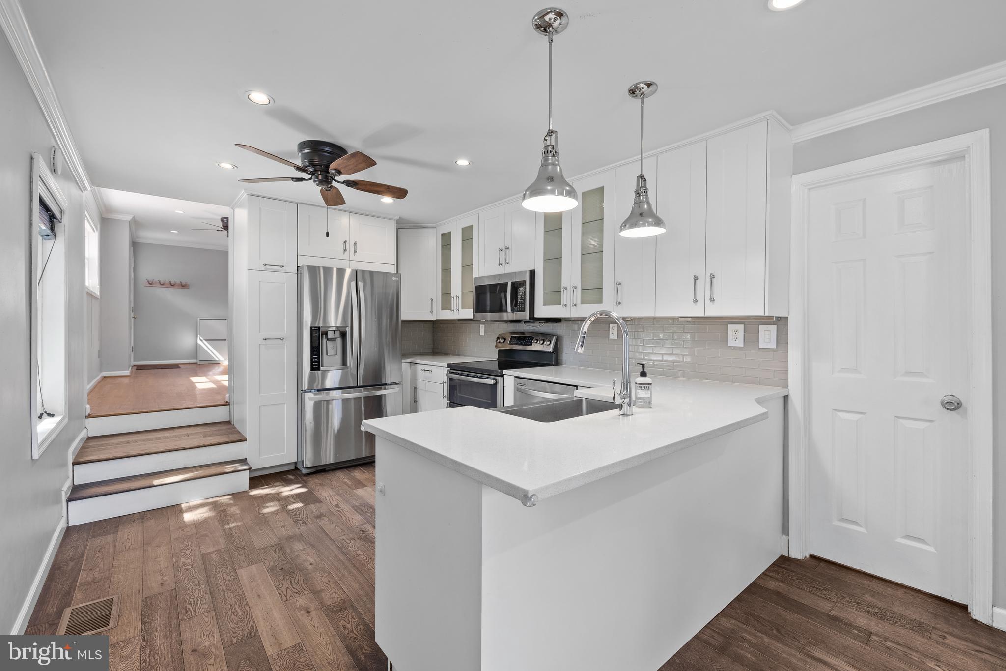 COLUMBIA FOREST - Residential Lease