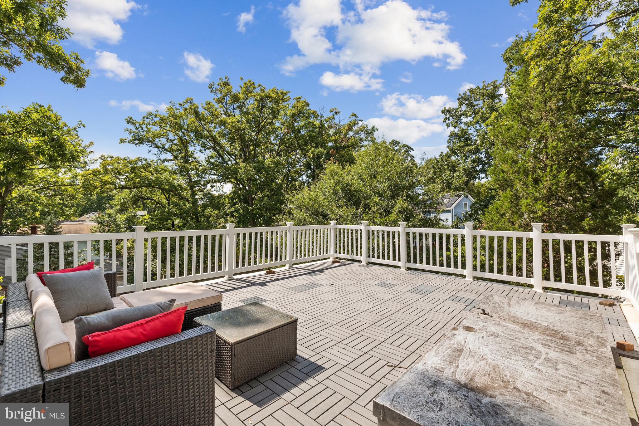 COLUMBIA FOREST - Residential Lease