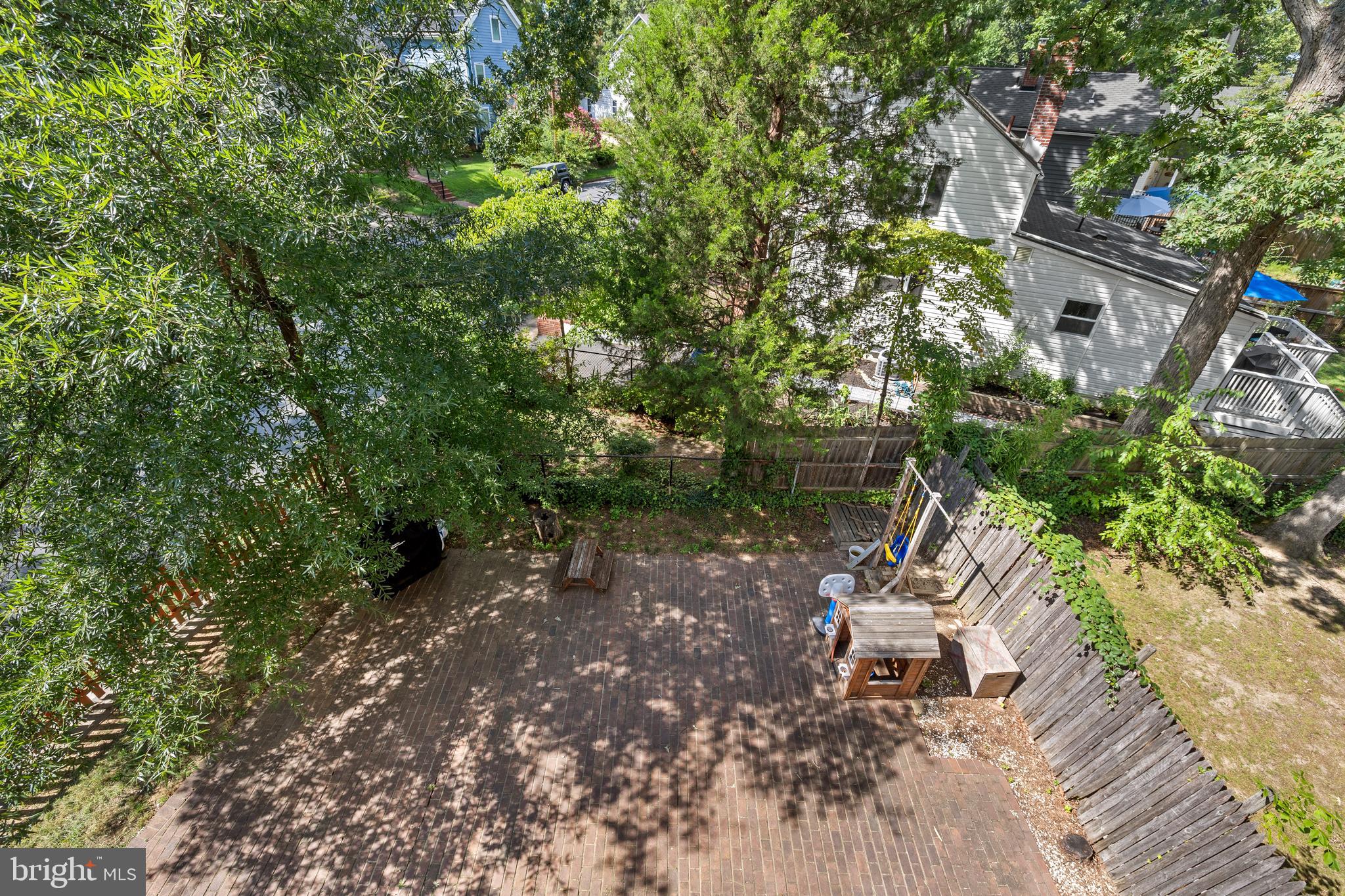 COLUMBIA FOREST - Residential Lease