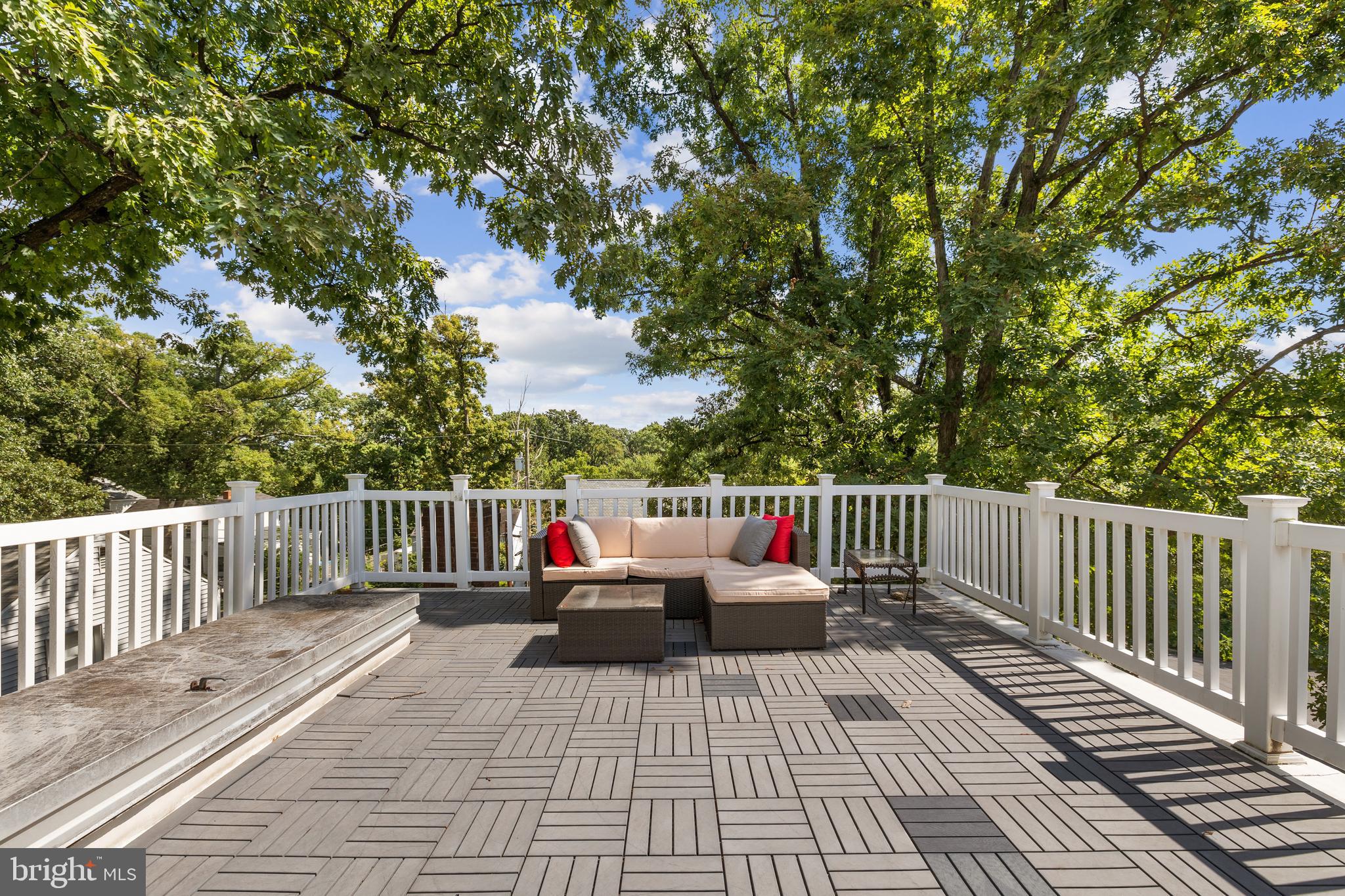 COLUMBIA FOREST - Residential Lease