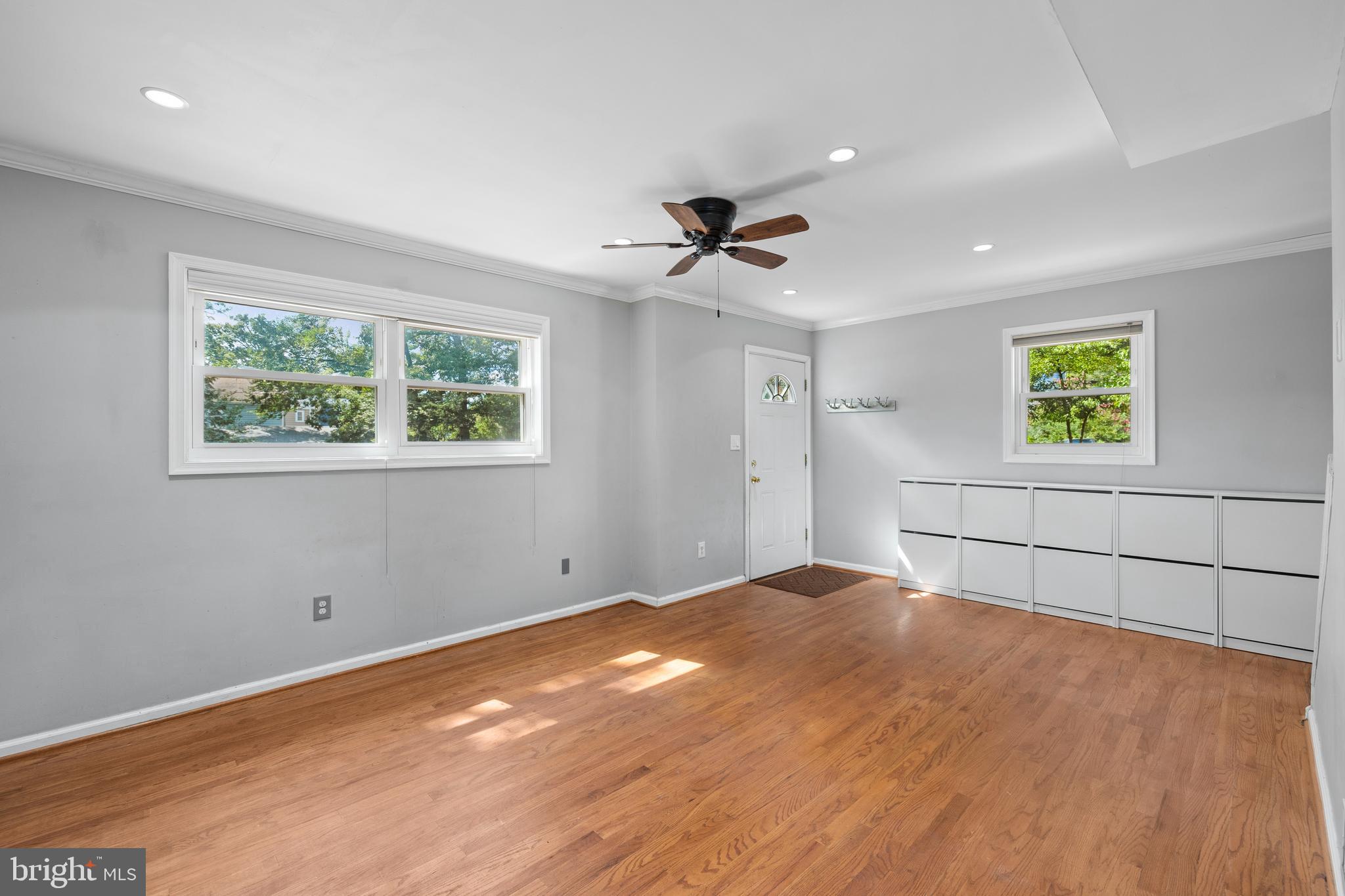 COLUMBIA FOREST - Residential Lease