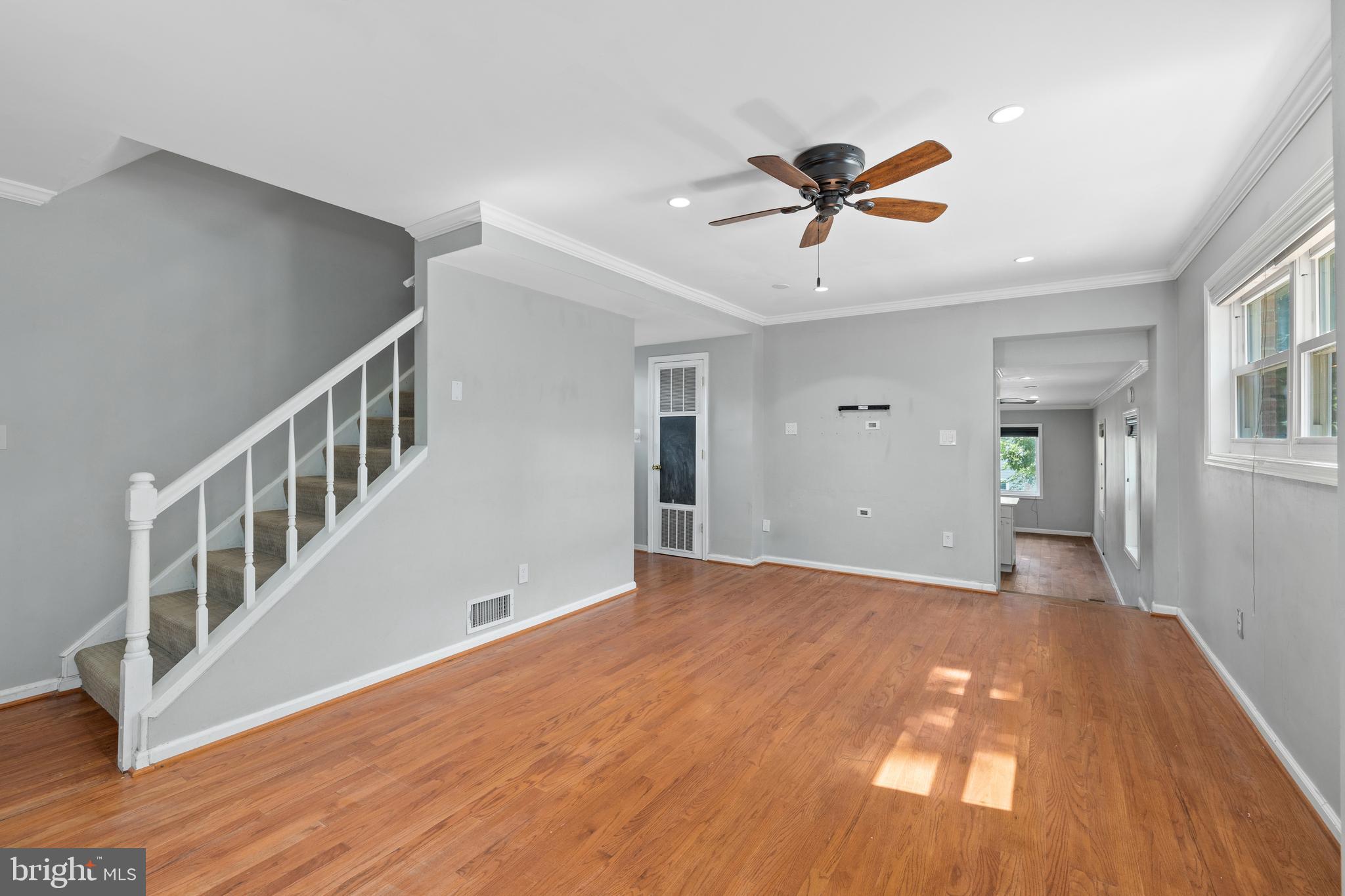 COLUMBIA FOREST - Residential Lease