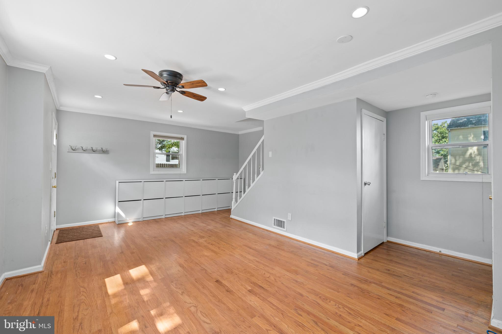 COLUMBIA FOREST - Residential Lease