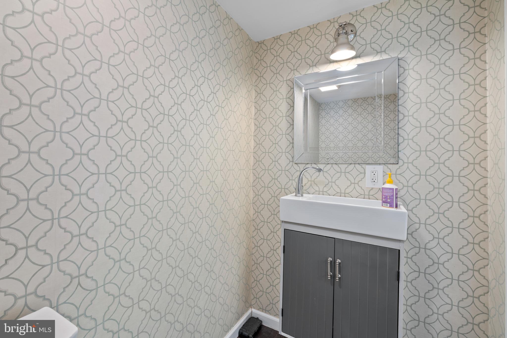 COLUMBIA FOREST - Residential Lease