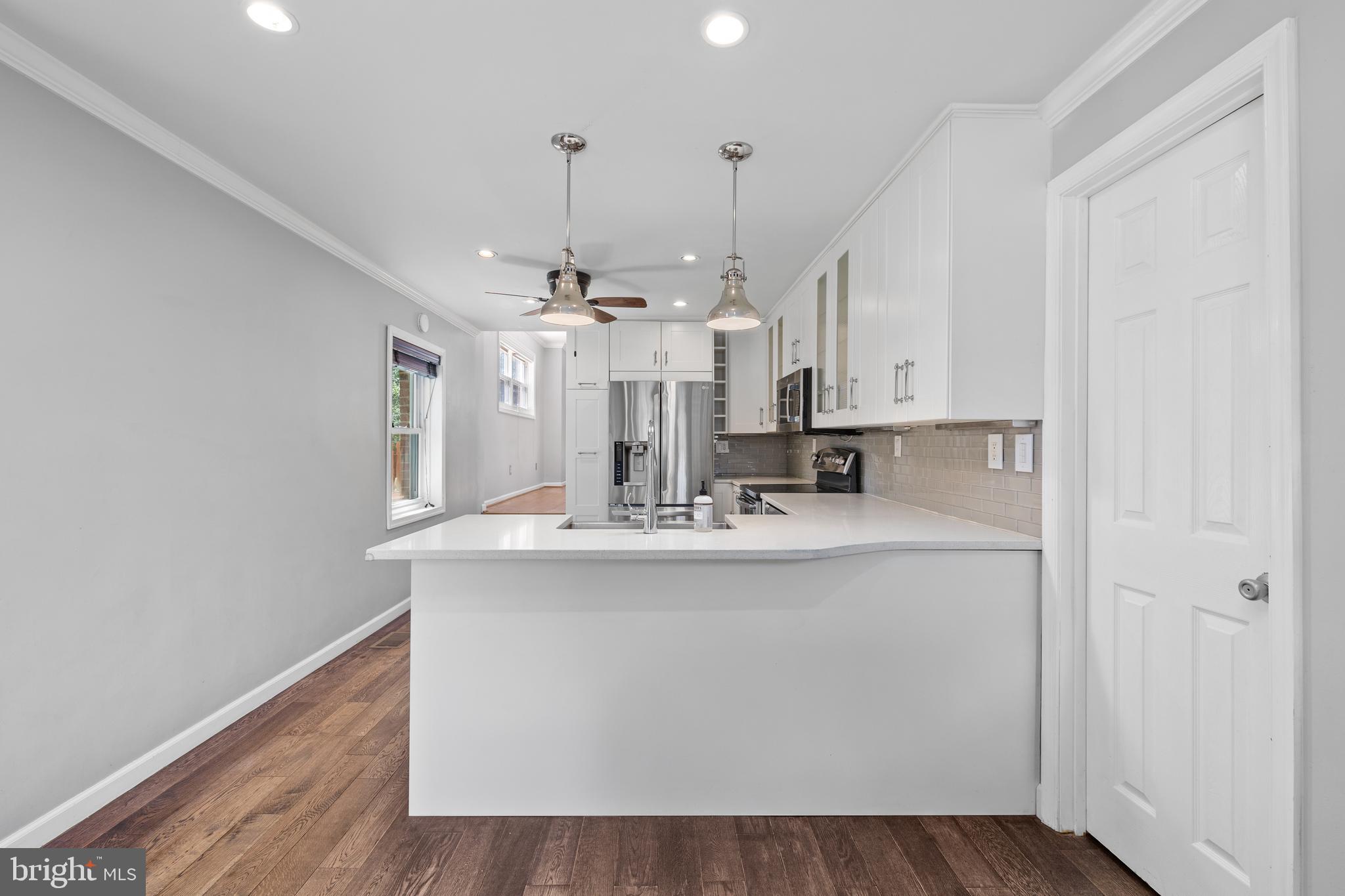 COLUMBIA FOREST - Residential Lease