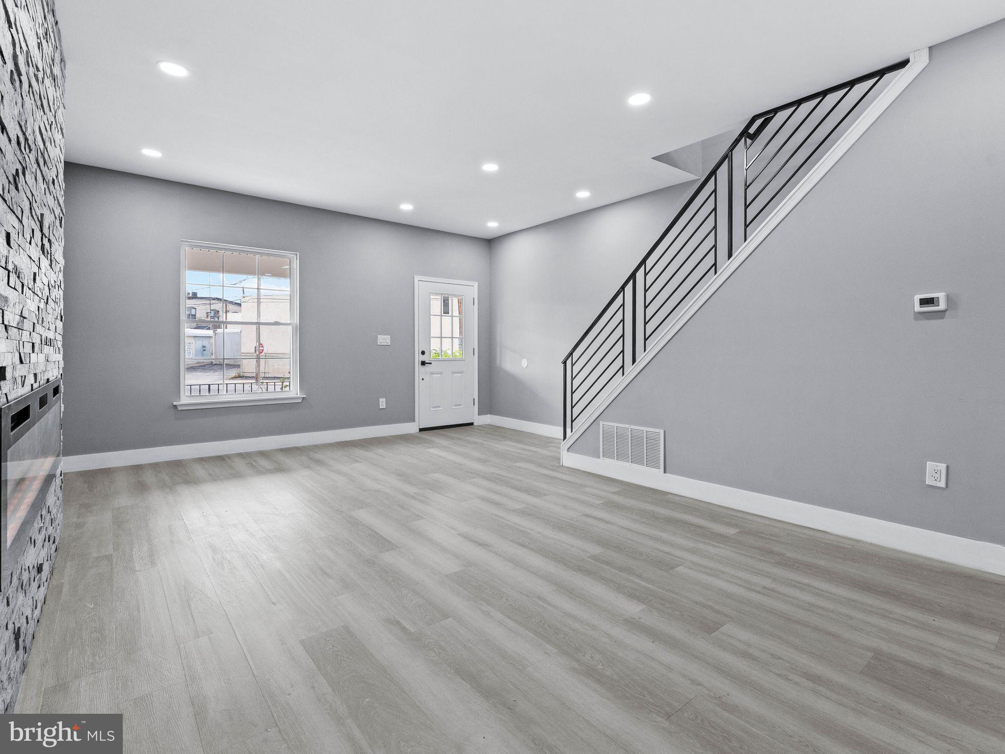 19 S 6TH STREET