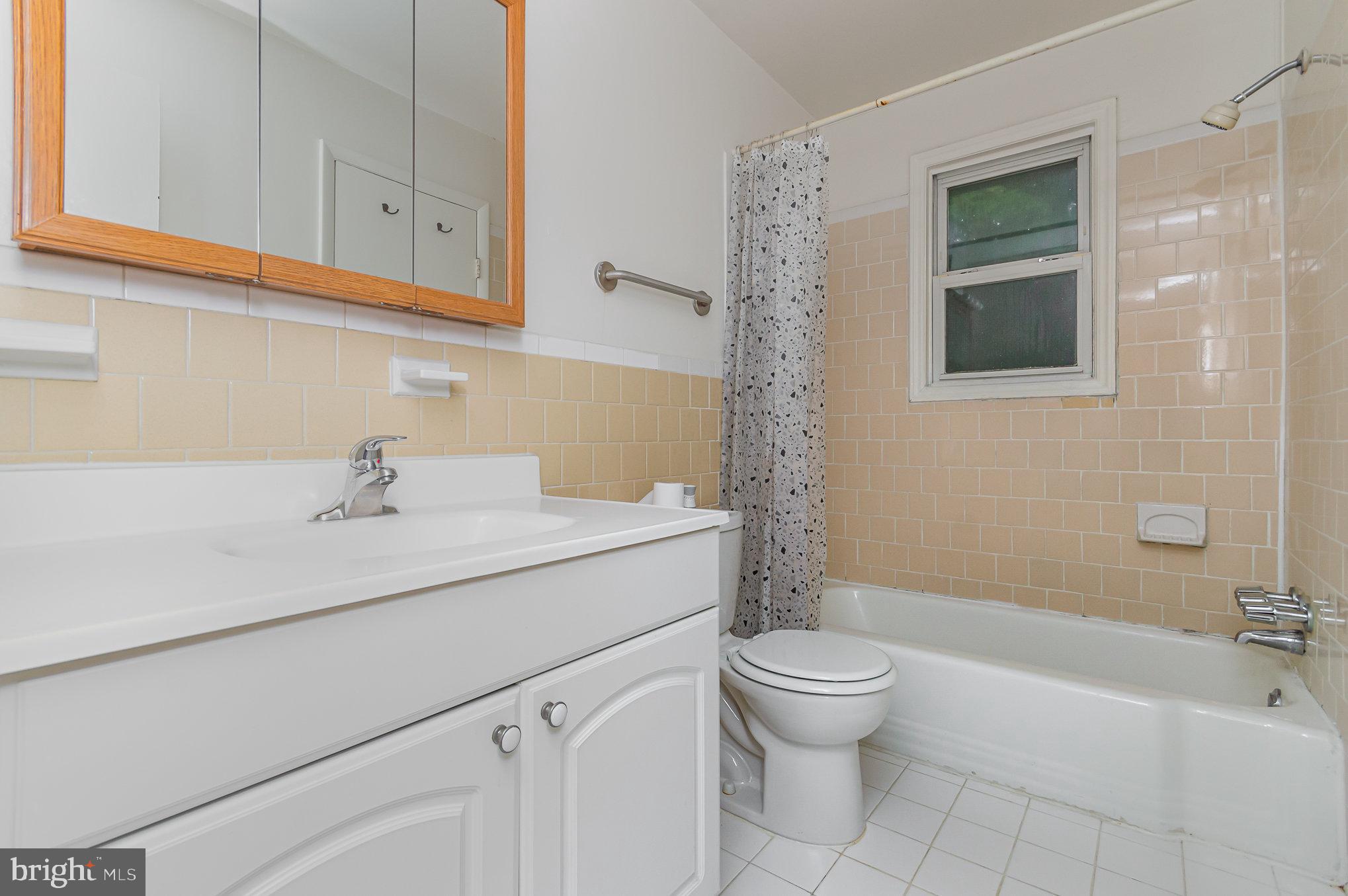 KEENE MILL MANOR - Residential