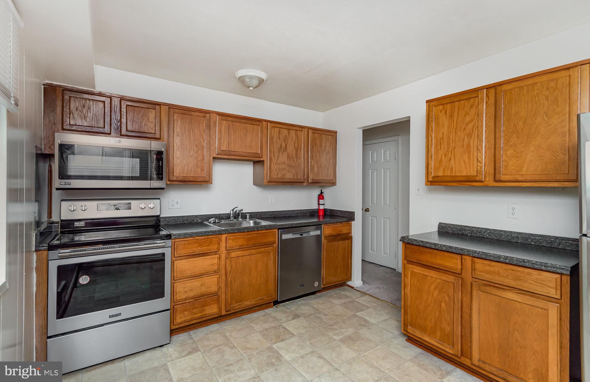 KEENE MILL MANOR - Residential