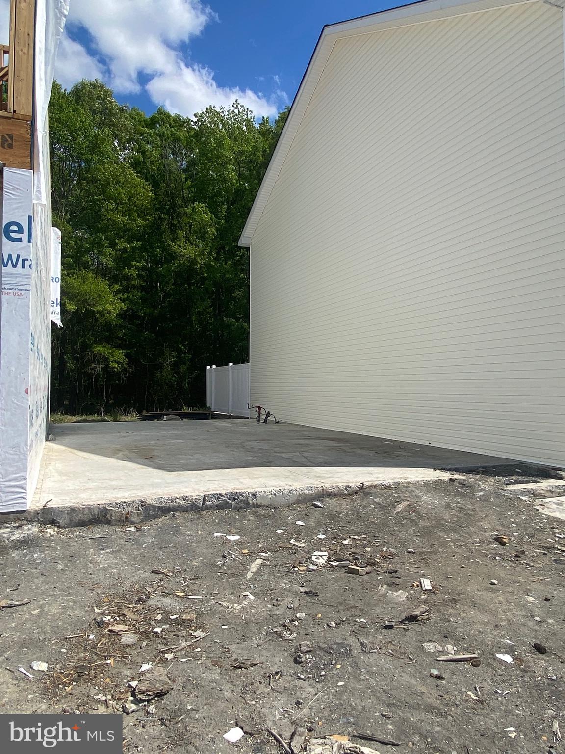 CATTAIL CROSSING - Land