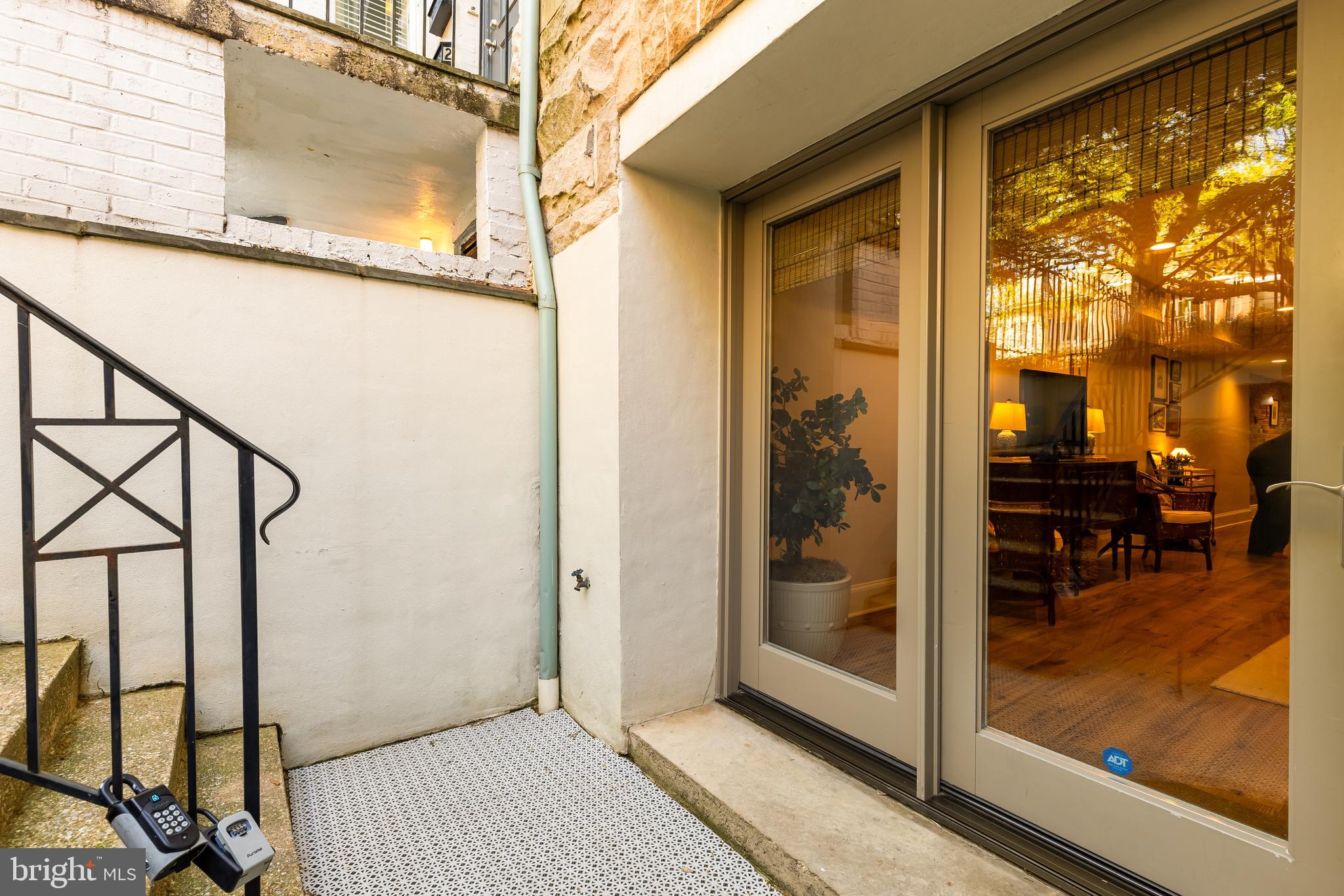 1354 KENYON STREET NW G