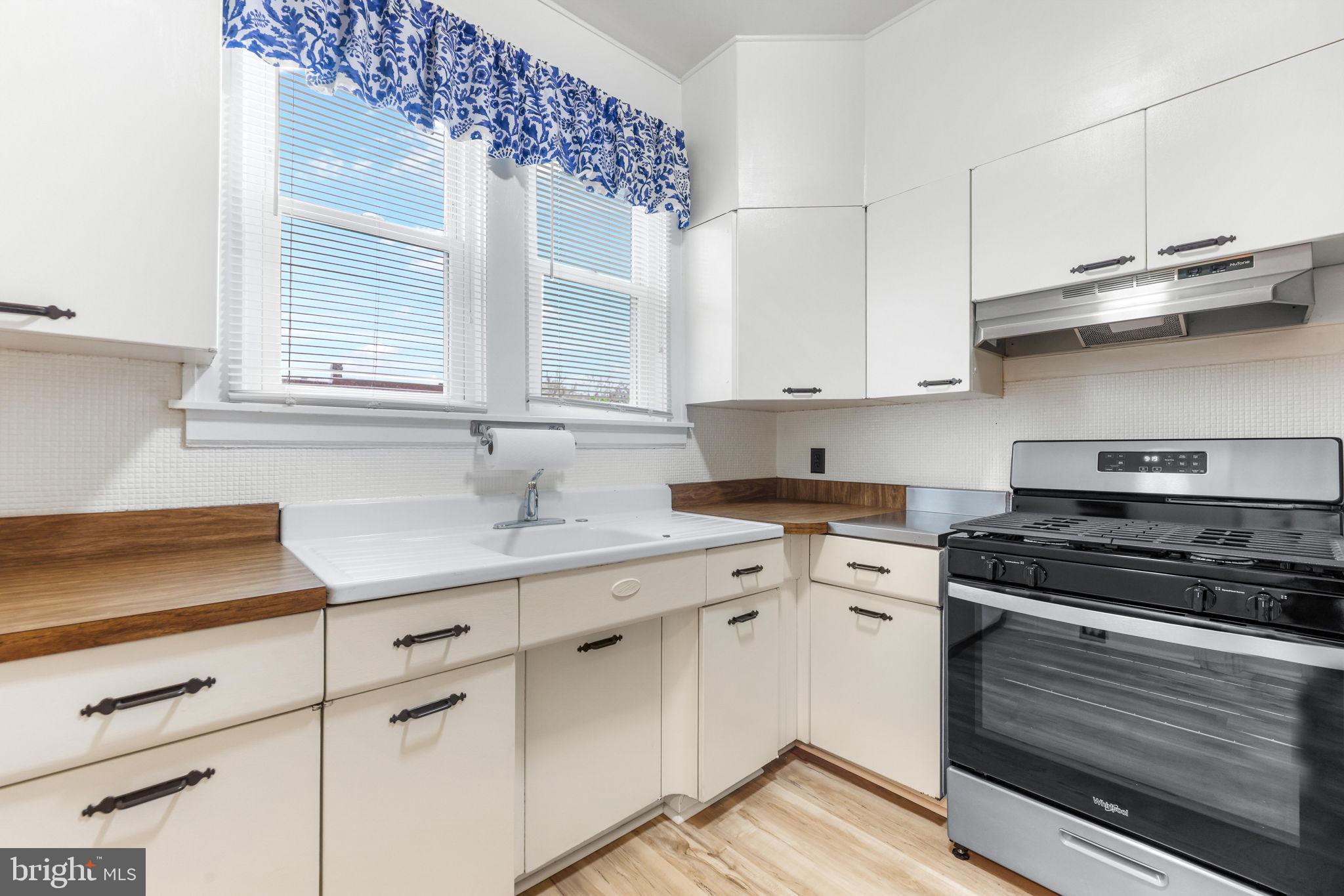 HAMPDEN HISTORIC DISTRICT - Residential