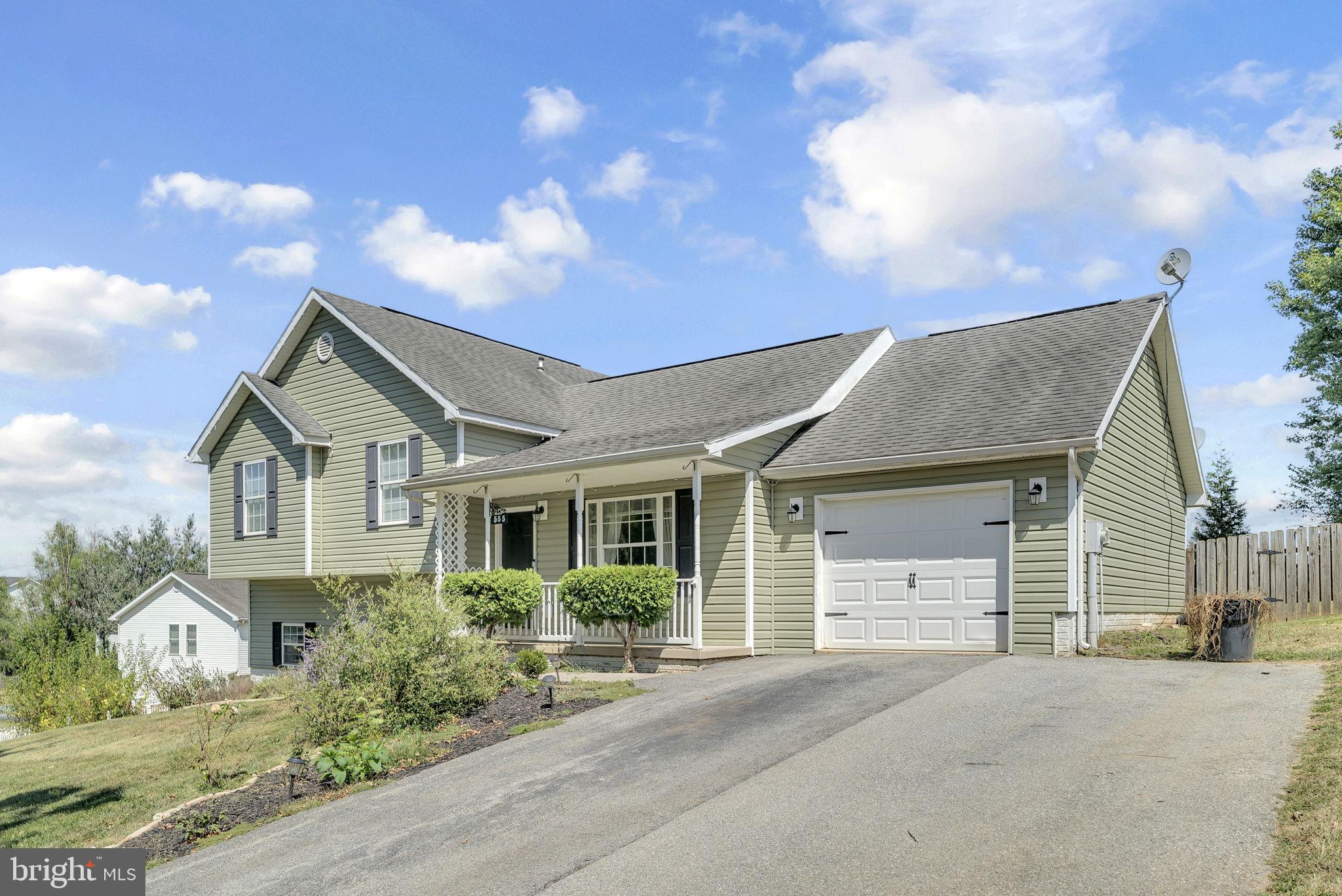 BRIAR RUN - Residential