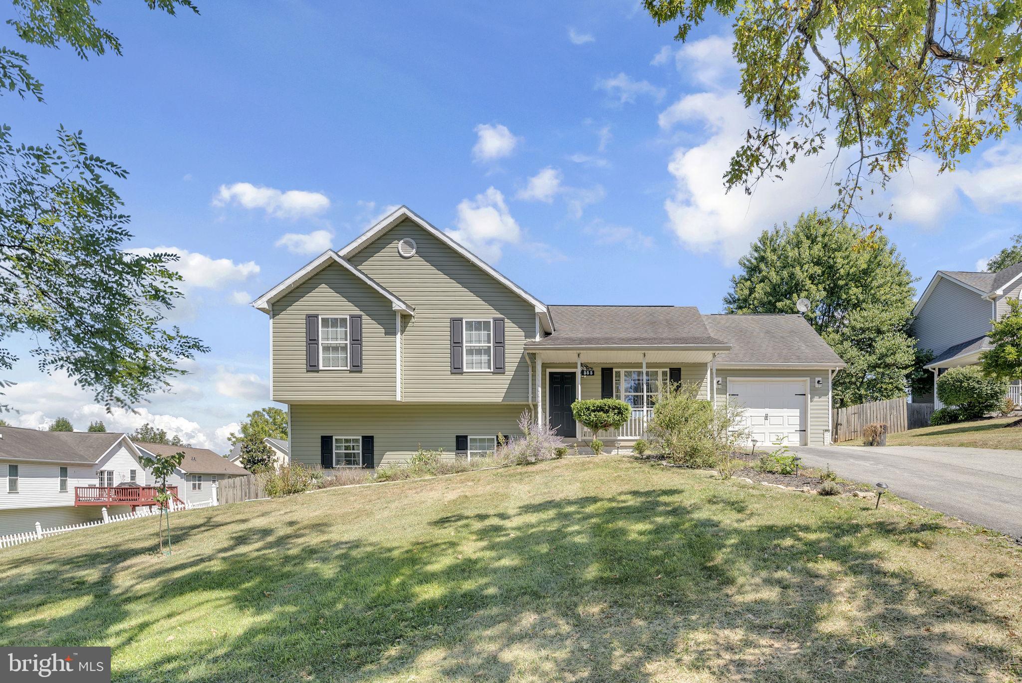 BRIAR RUN - Residential