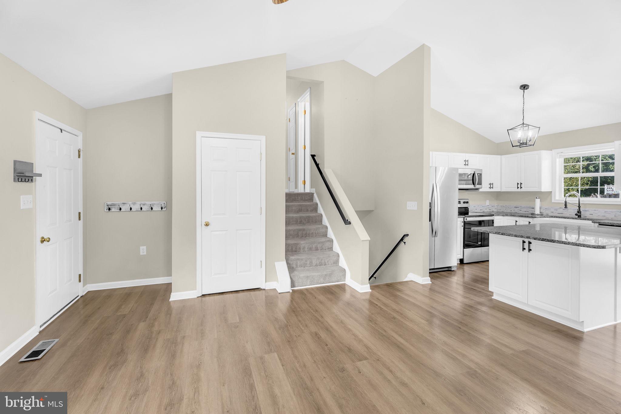 BRIAR RUN - Residential