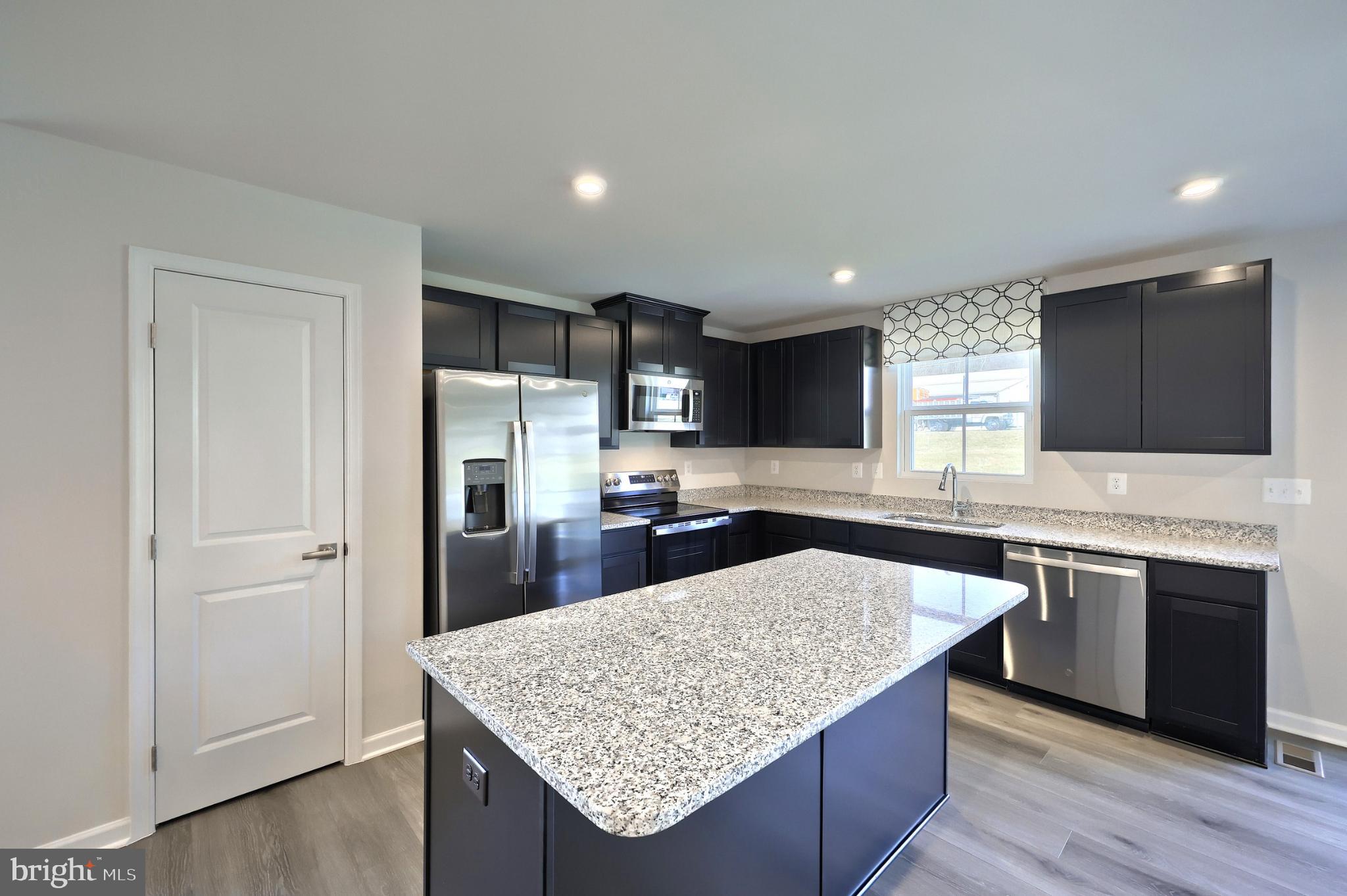 SUMMERFIELD - Residential