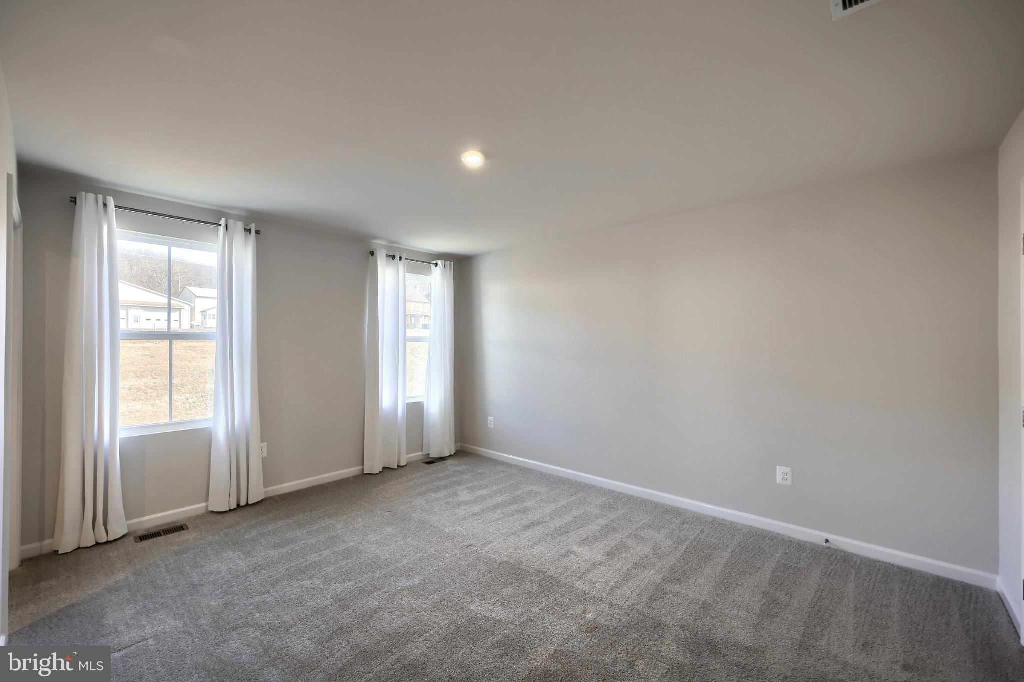 SUMMERFIELD - Residential