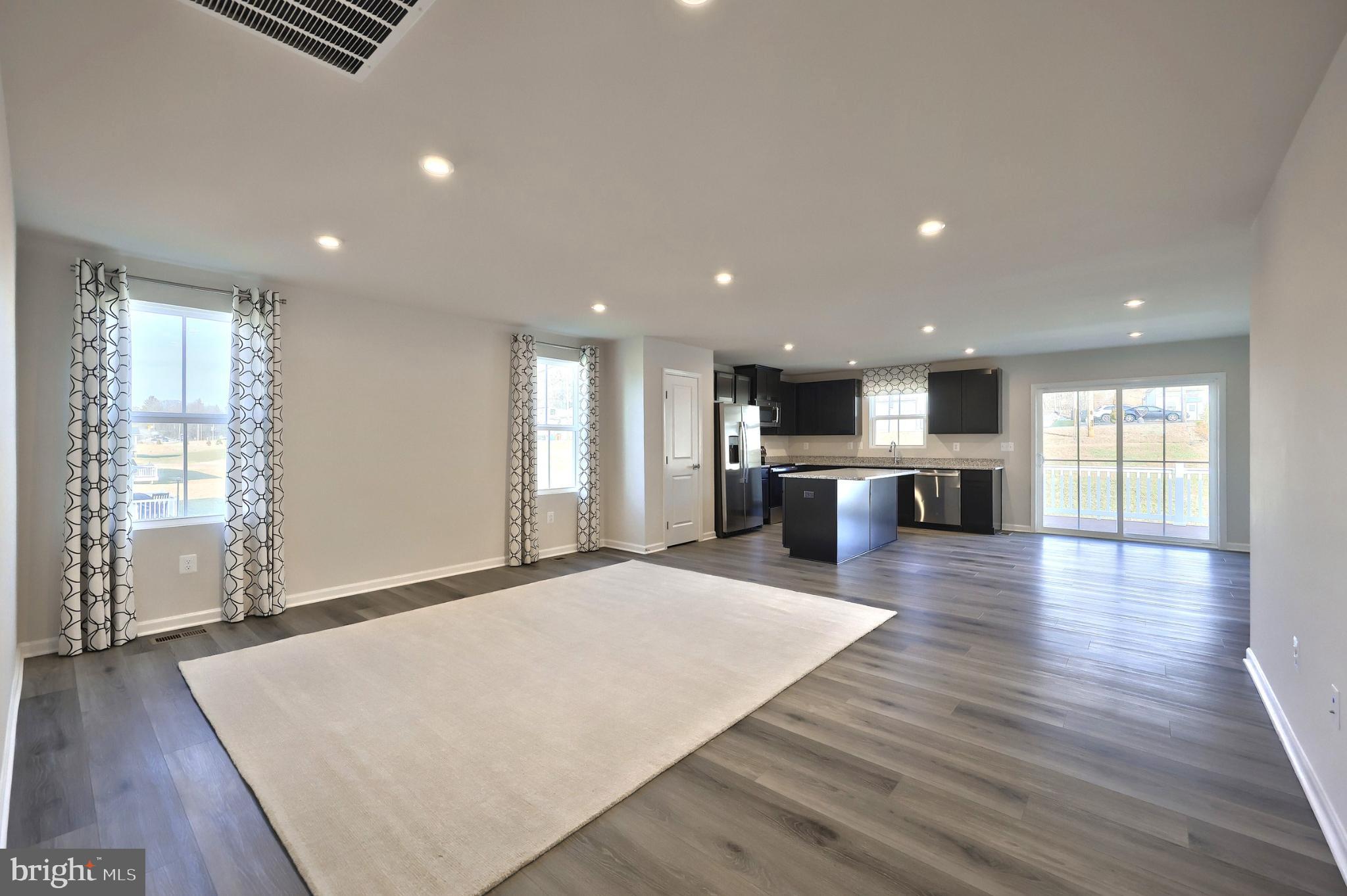 SUMMERFIELD - Residential