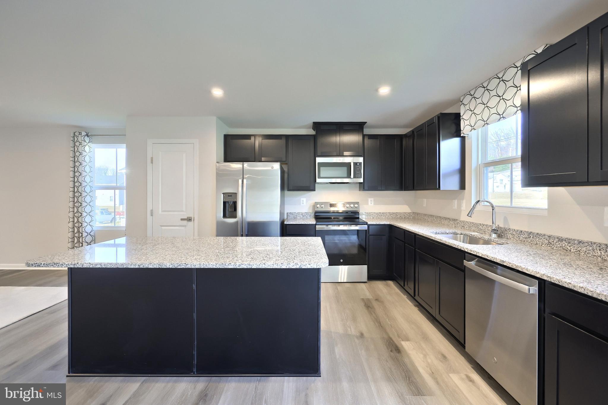 SUMMERFIELD - Residential