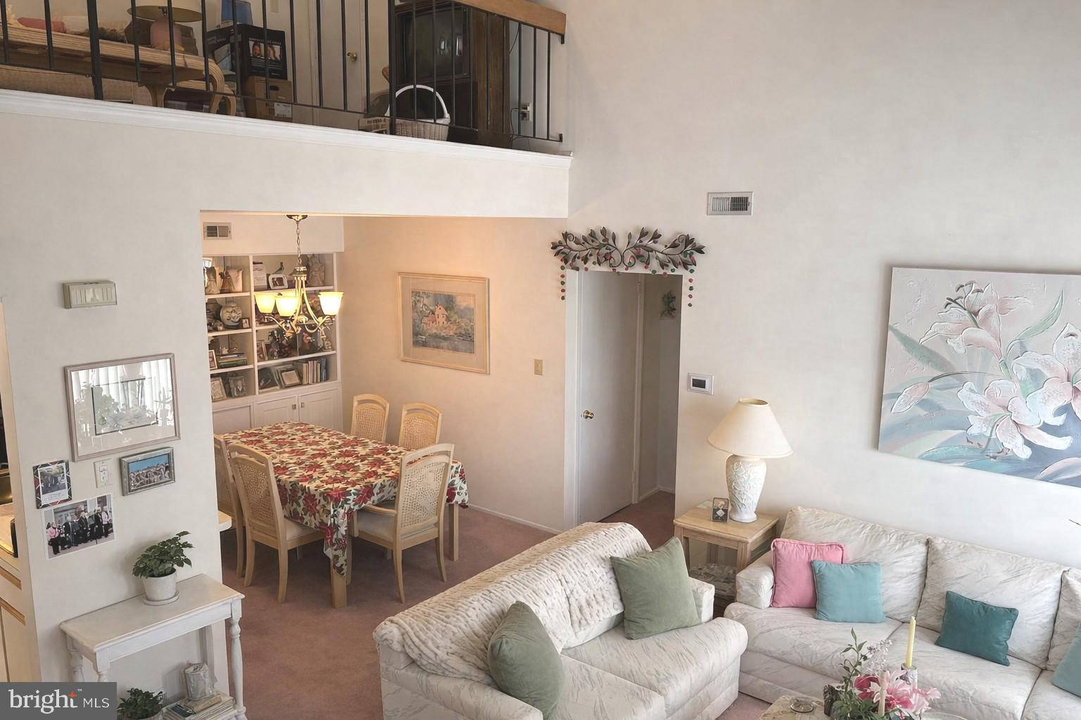 5814 ADELAIDE DRIVE B