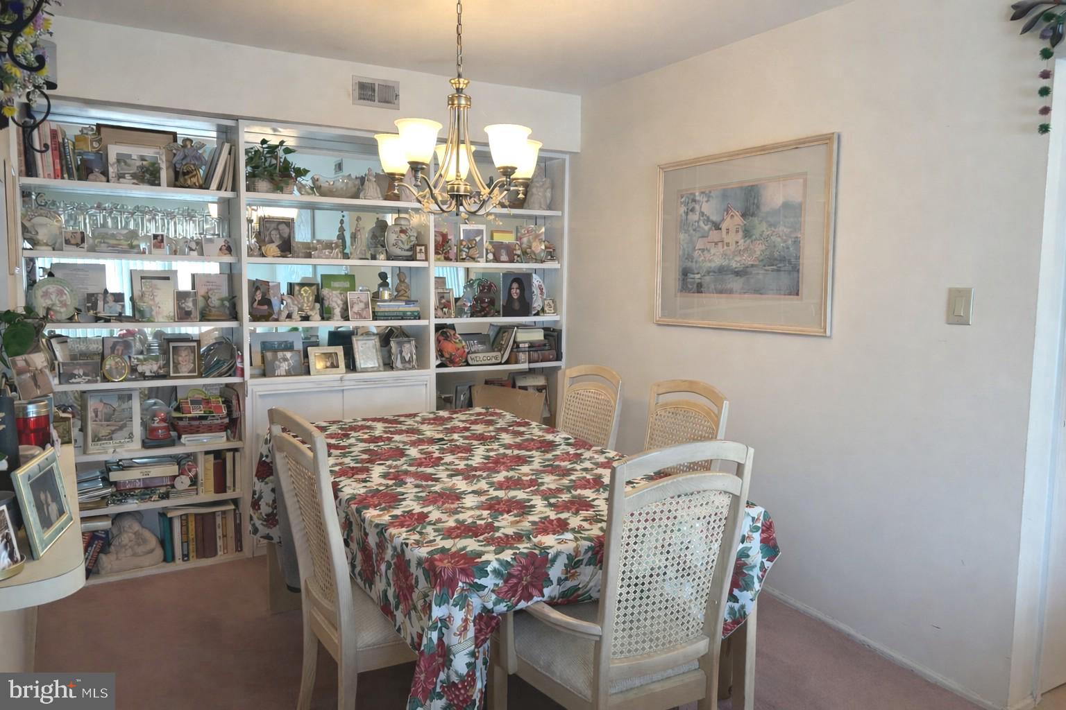 5814 ADELAIDE DRIVE B