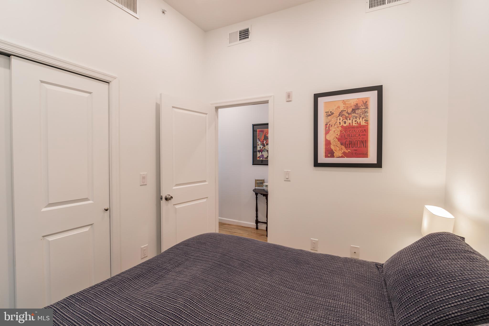 QUEEN VILLAGE - Residential Lease