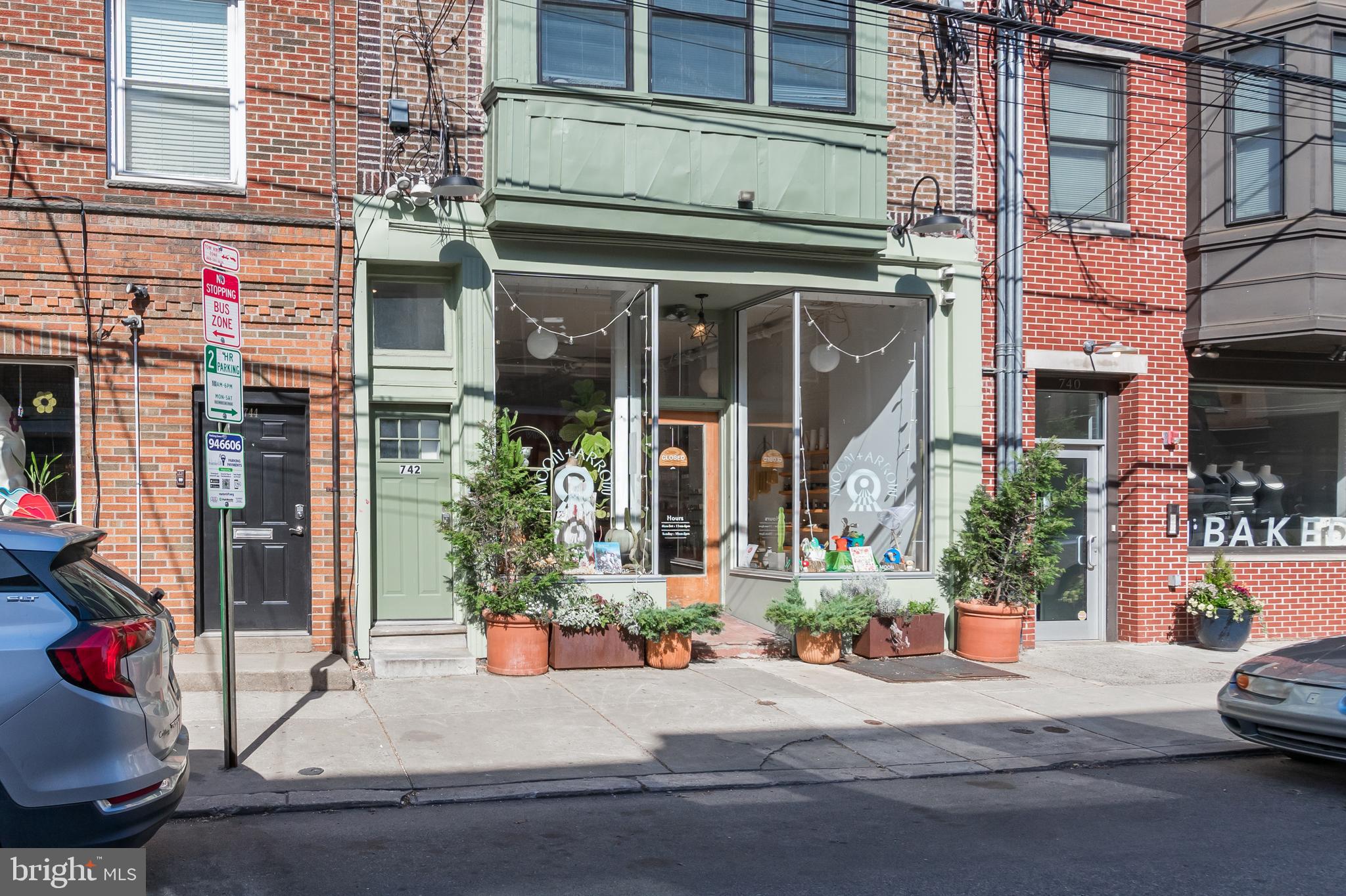 QUEEN VILLAGE - Residential Lease