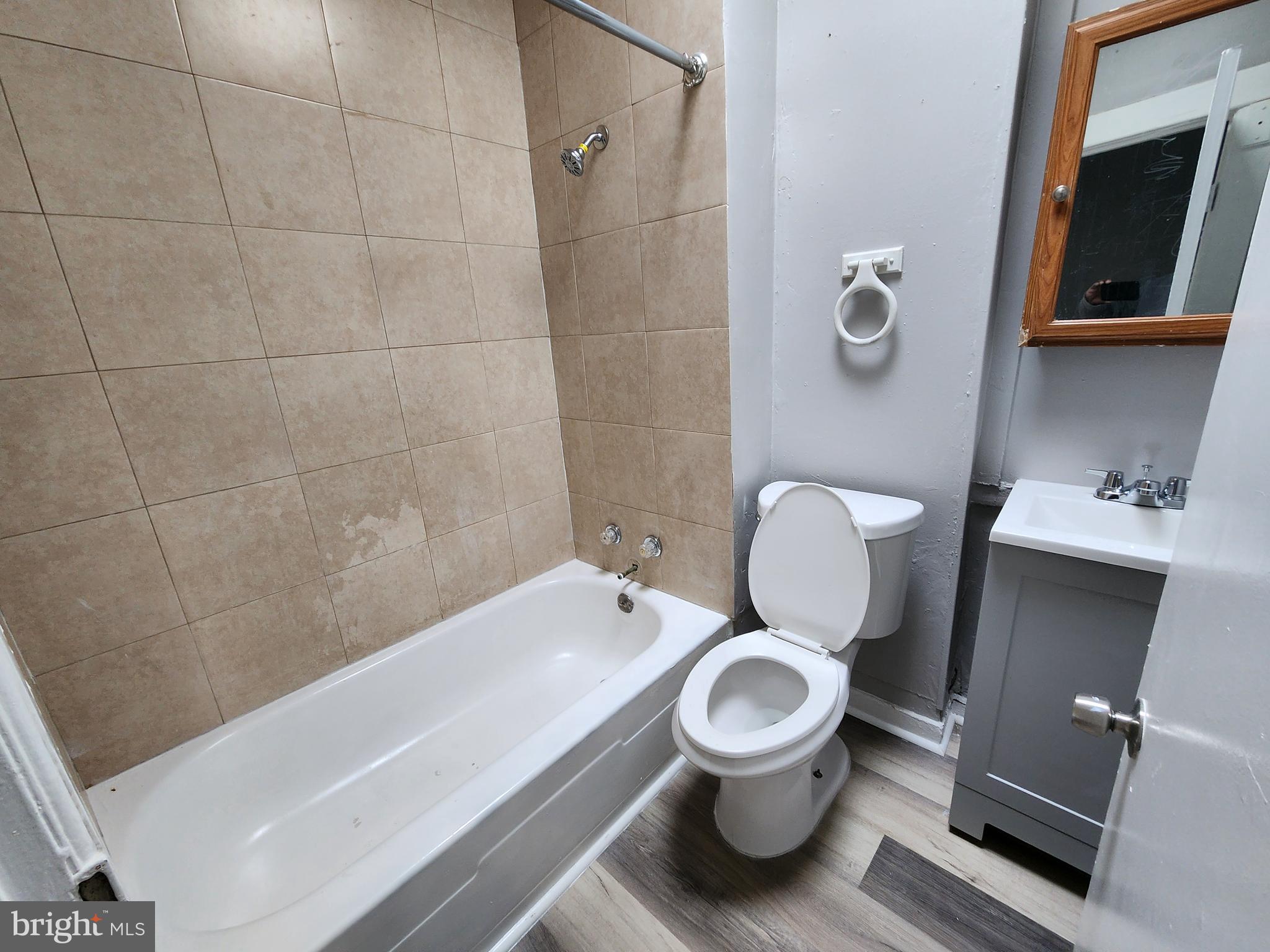 MADISON EASTEND - Residential