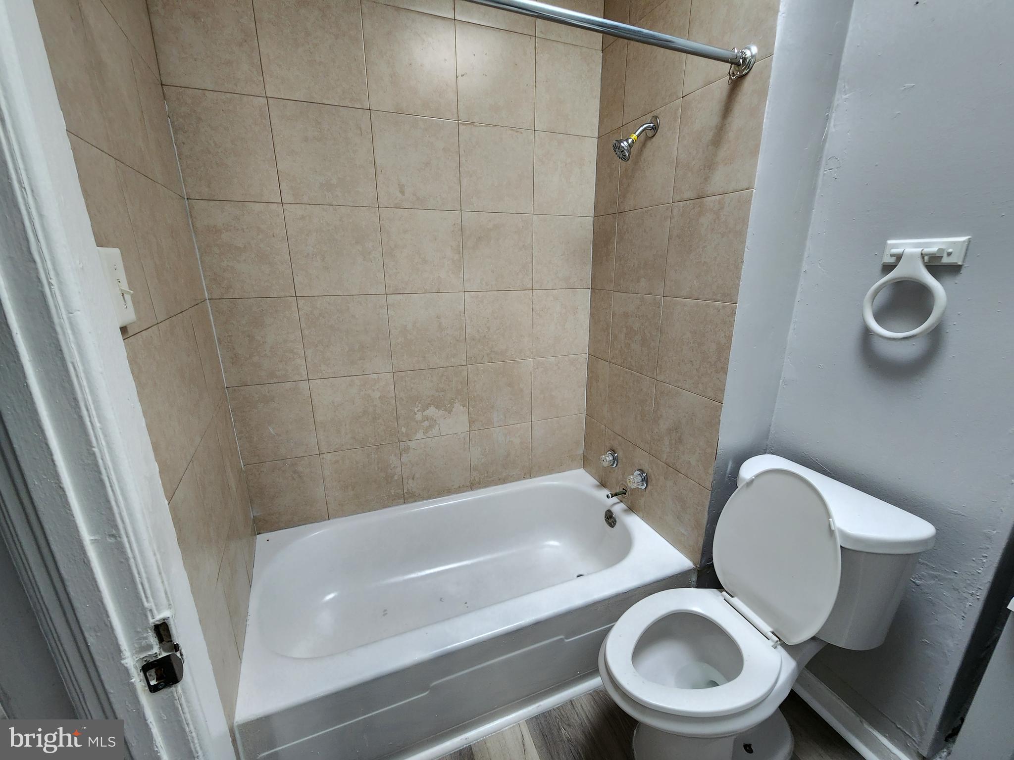 MADISON EASTEND - Residential