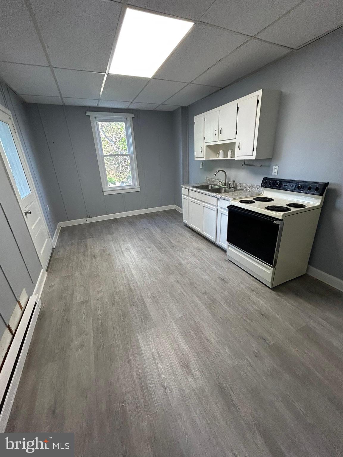 121-123 KEYSTONE AVENUE