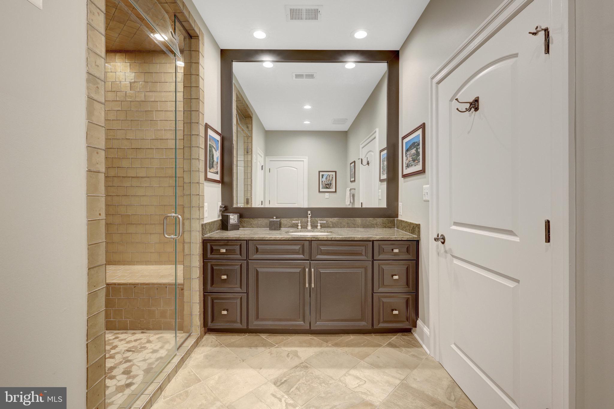 VALE VALLEY FARMS - Residential