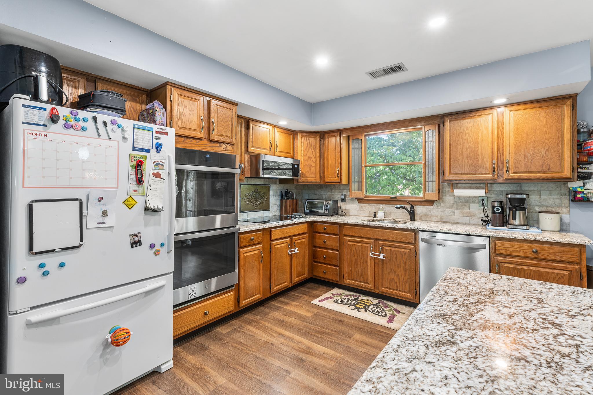 46 POPODICKON DRIVE