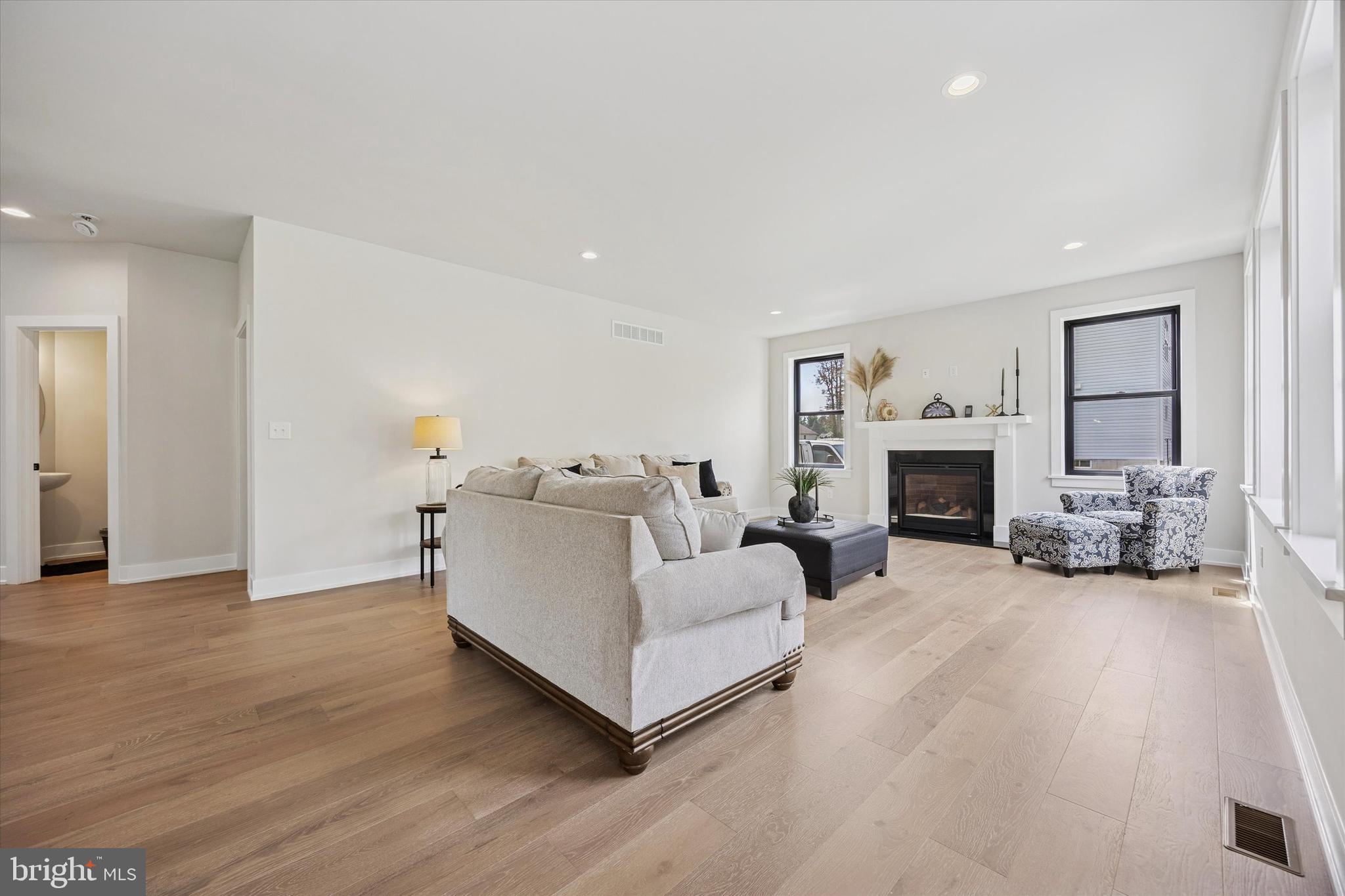 ARDEN RESERVE - Residential