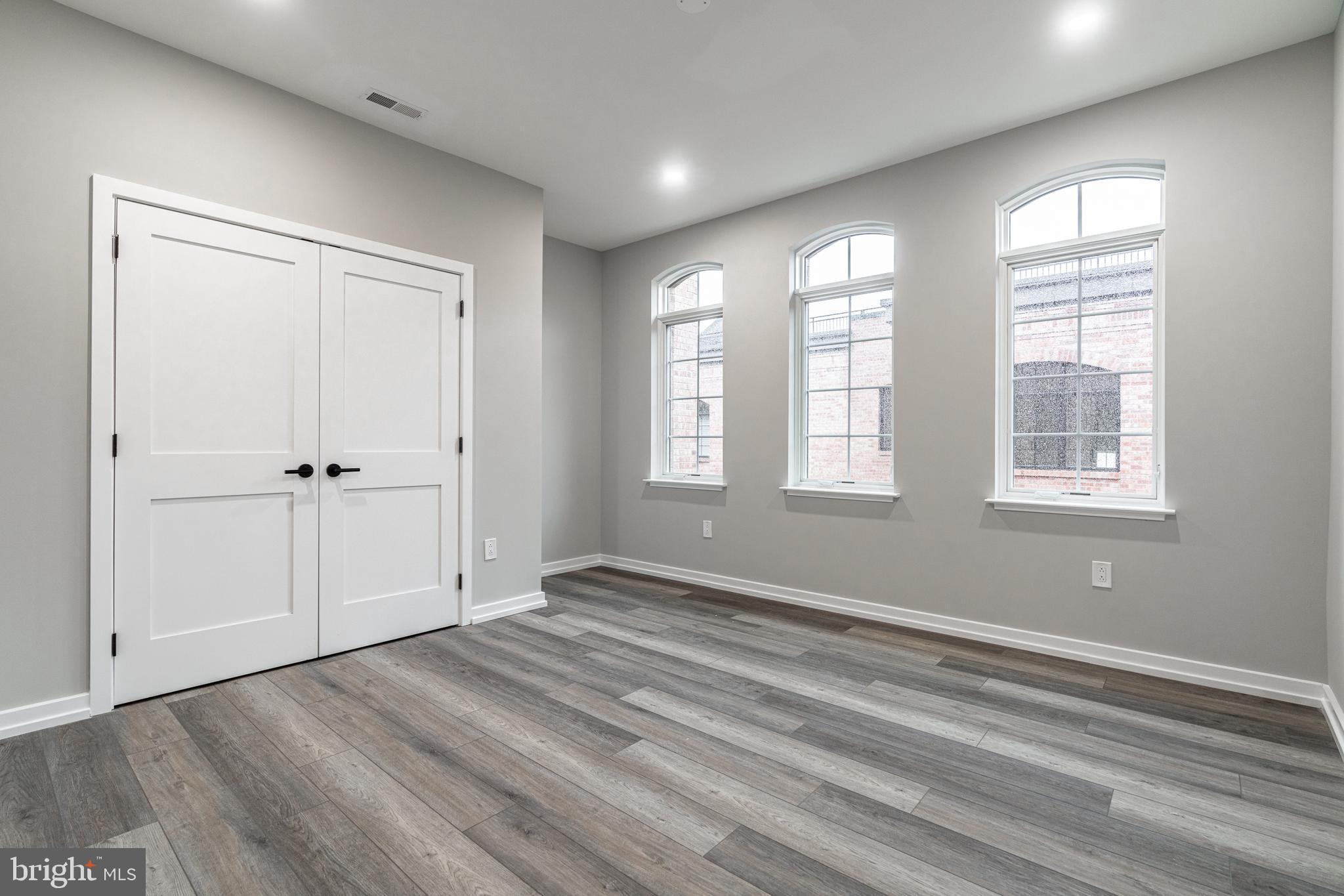 GRADUATE HOSPITAL - Residential Lease