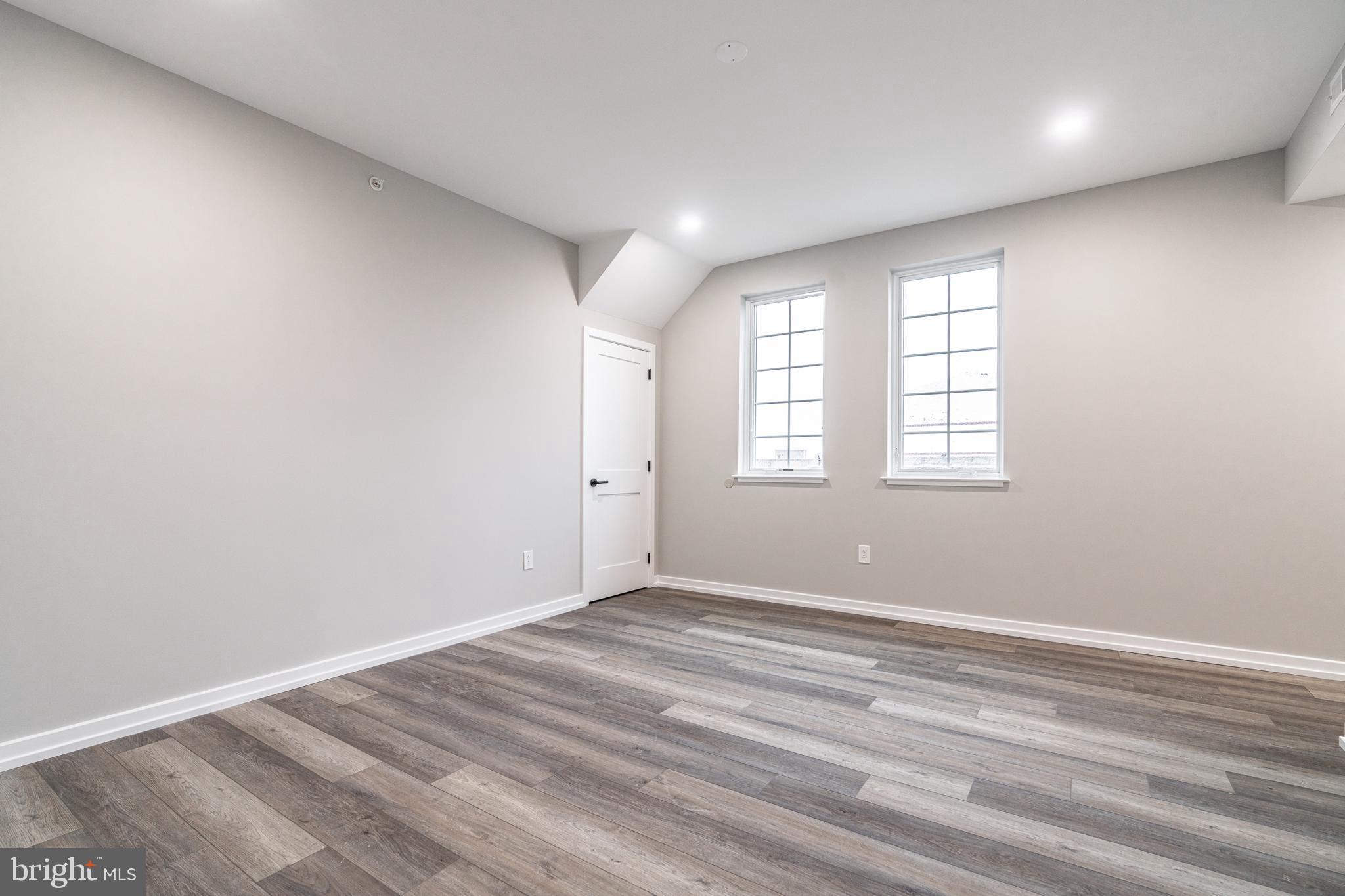 GRADUATE HOSPITAL - Residential Lease