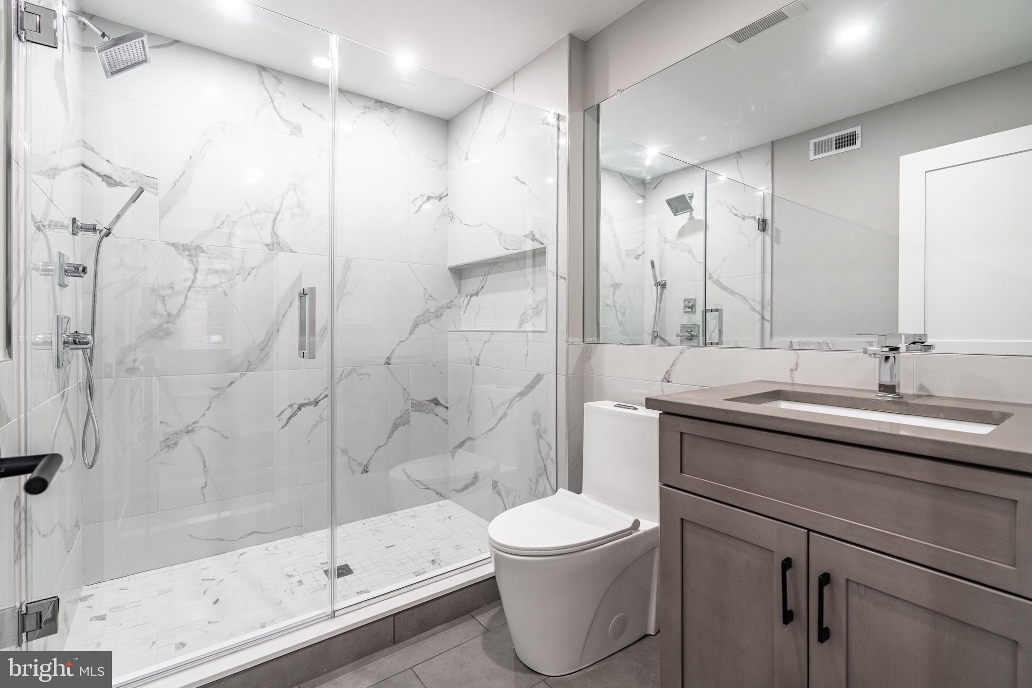 GRADUATE HOSPITAL - Residential Lease