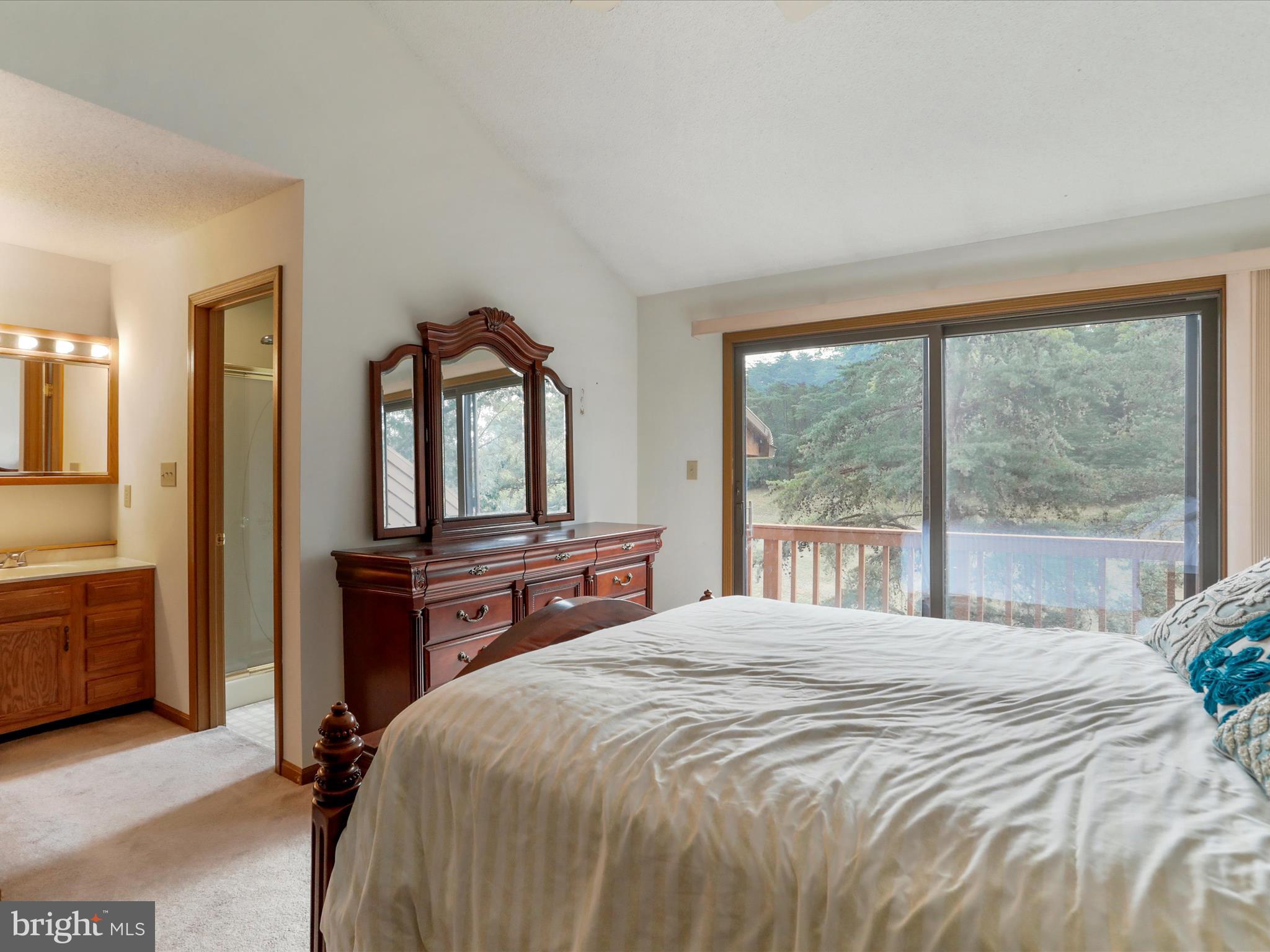 THE WOODS - Residential