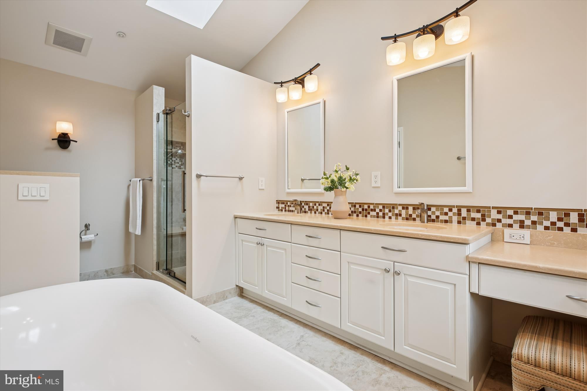 FALLSTONE - Residential