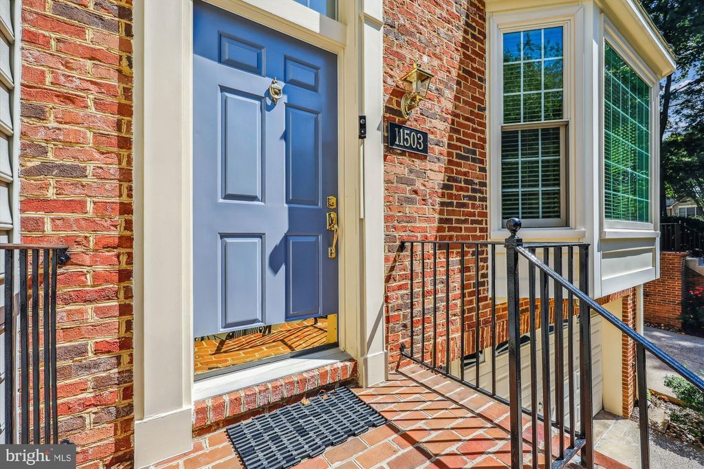 Photo of 11503 Ridgerock Lane, ROCKVILLE, MD 20852 (MLS # MDMC2204290)